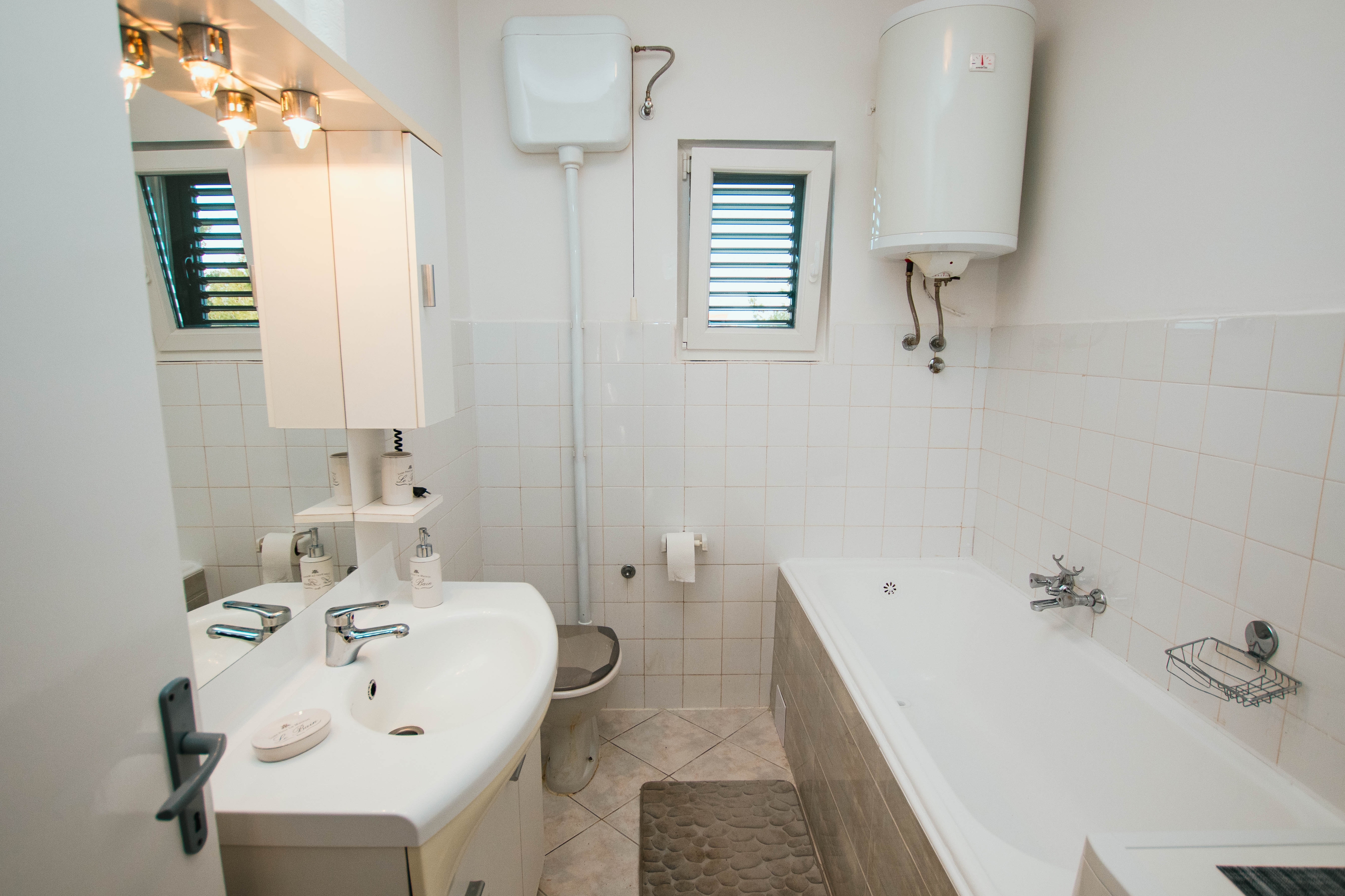 Two bedroom apartment near beach Arbanija, Čiovo  A-b