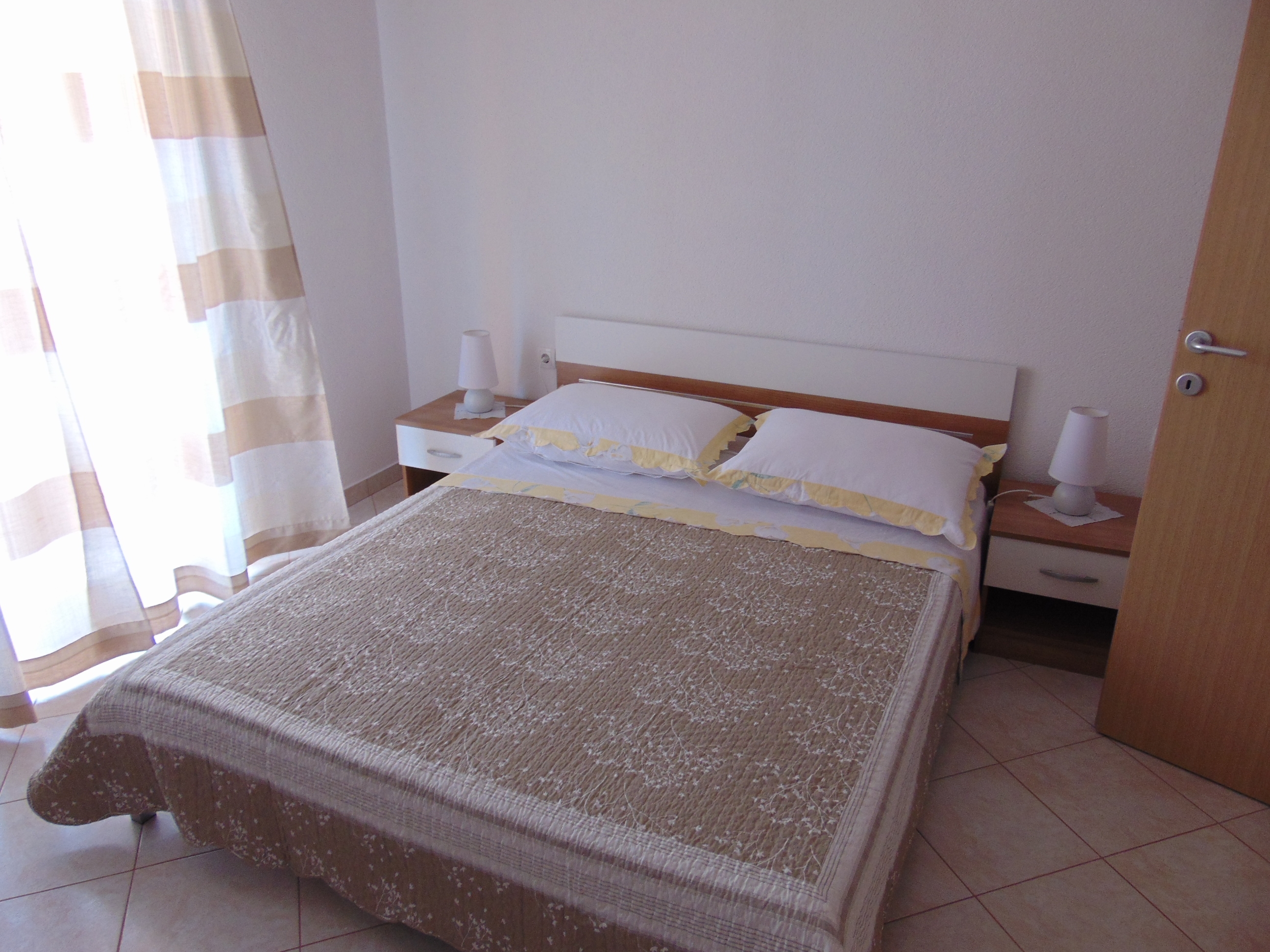 One bedroom apartment with balcony Sućuraj, Hvar (A-11228-a)