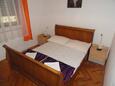 Okrug Gornji, Bedroom 1 in the apartment, (pet friendly) and WiFi.