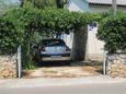 Parking lot Arbanija, Čiovo, Parking lot 1124 - Apartments near sea with rocky beach.