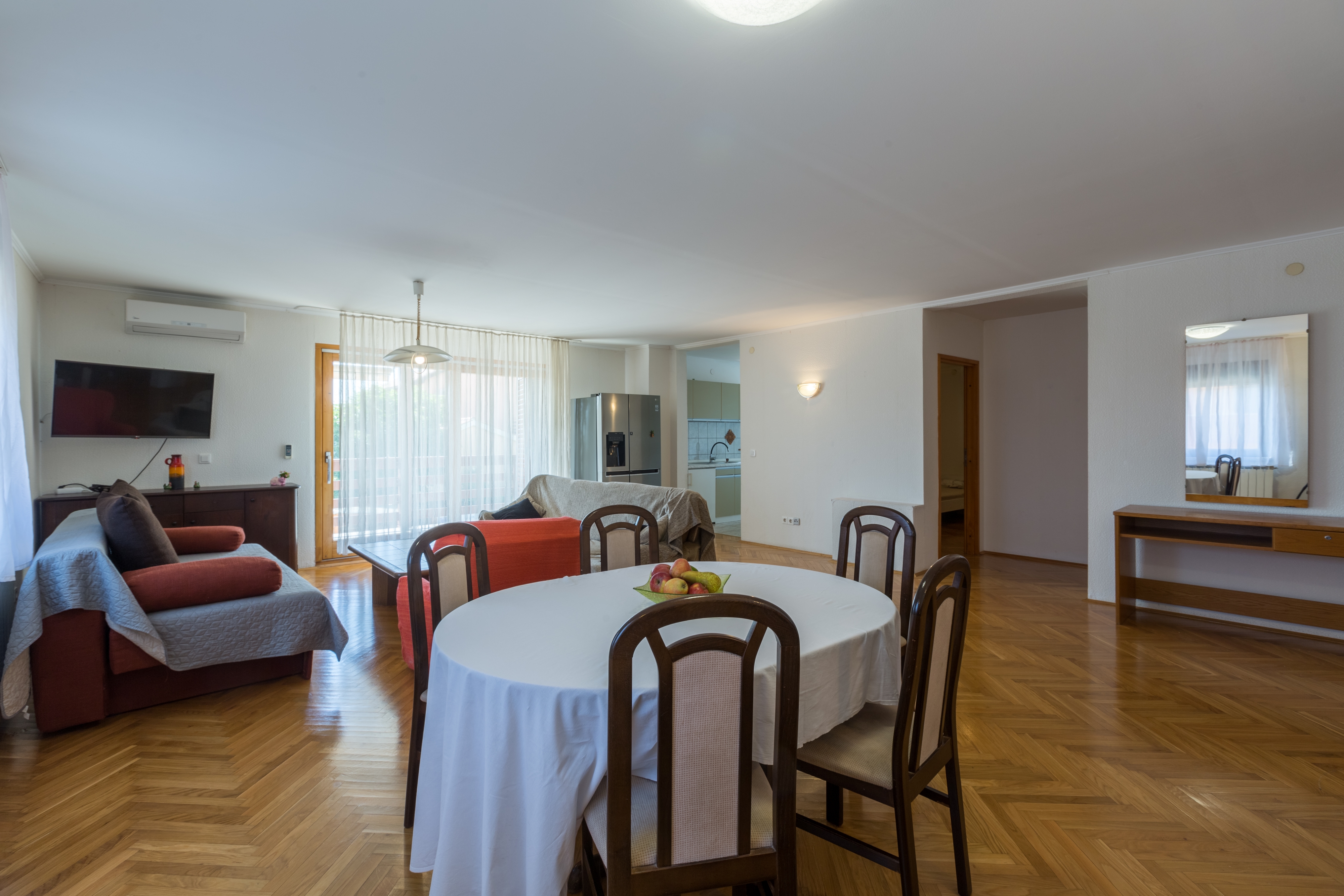 Three bedroom apartment with terrace Novigrad  A-b