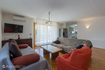 Living room Novigrad, Living room in the apartment, dostupna klima i WIFI.