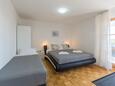 Sypialnia Novigrad, Sypialnia w zakwaterowaniu typu studio-apartment, Dostępna klimatyzacja i WiFi.