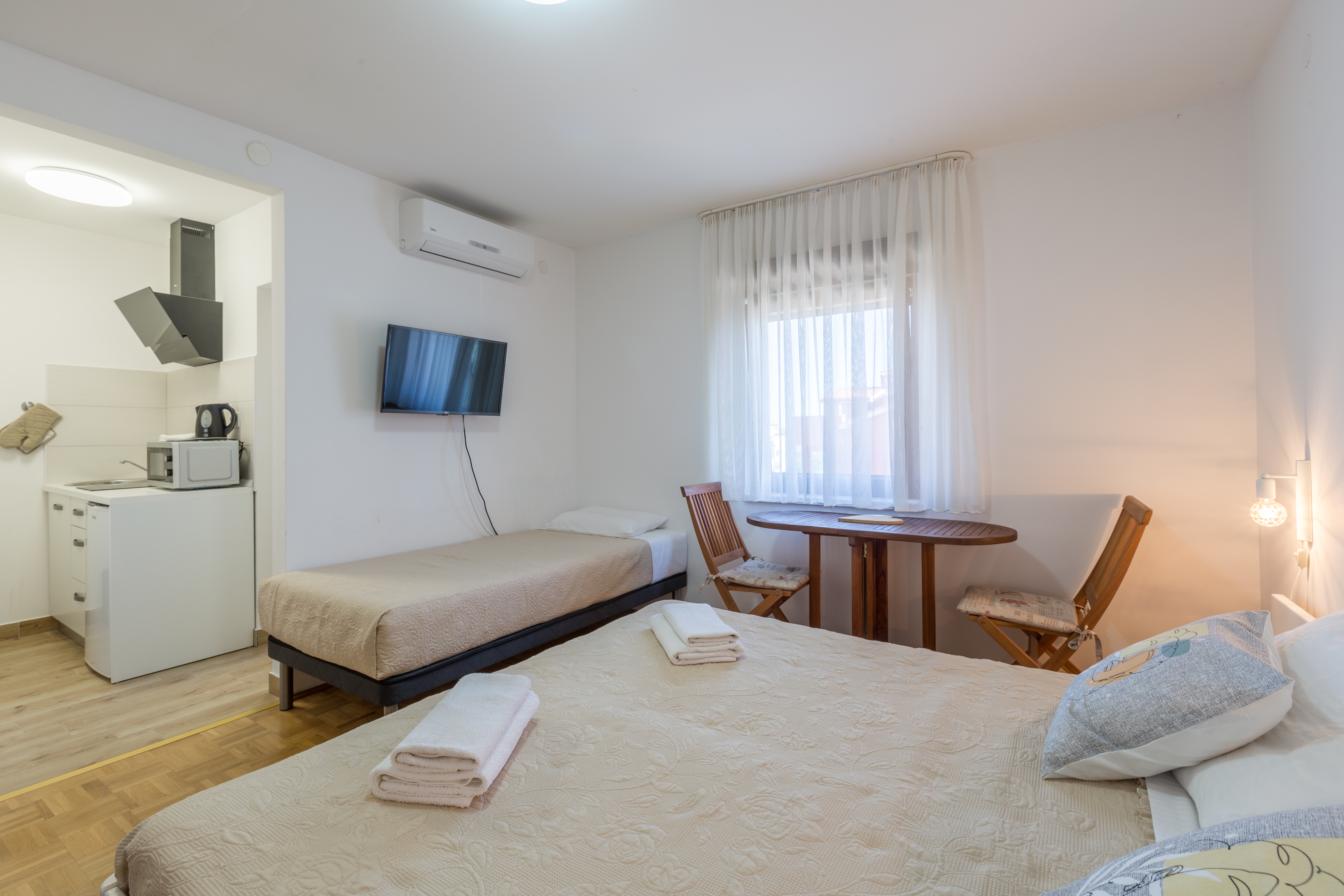Studio flat with air-conditioning Novigrad  AS-c
