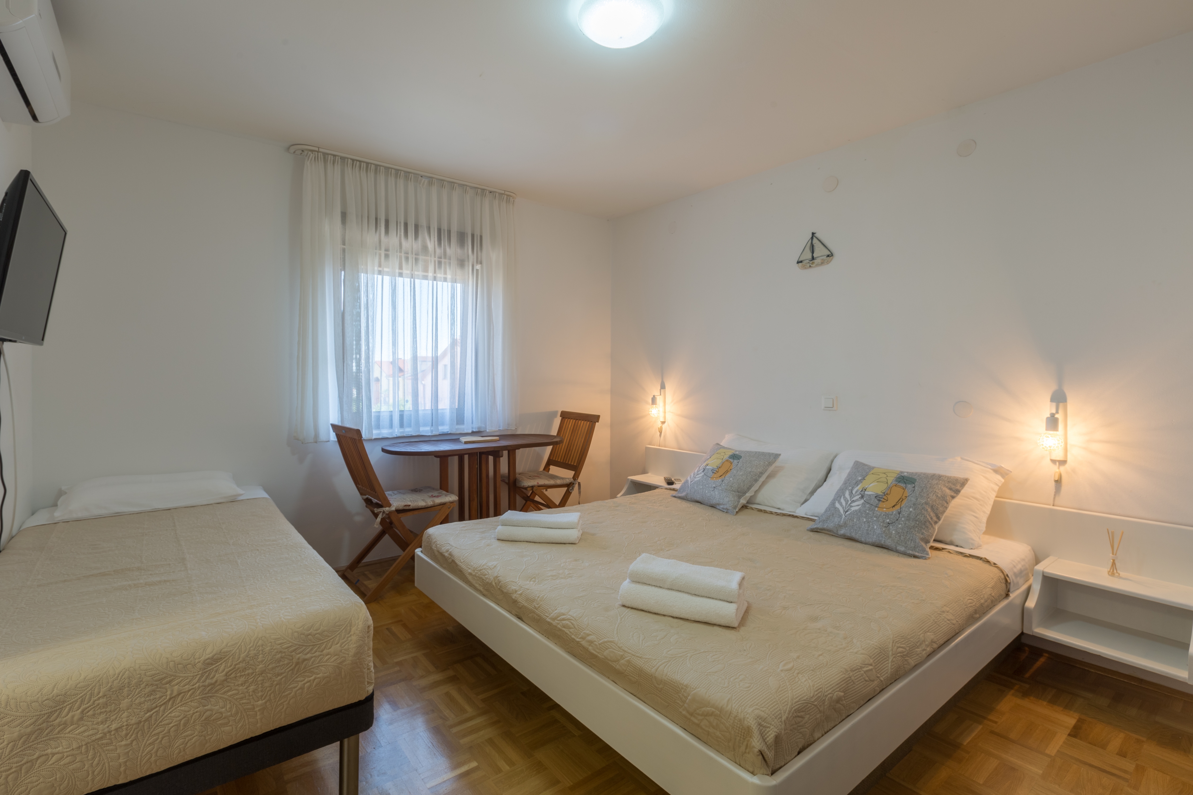 Studio flat with air-conditioning Novigrad  AS-c
