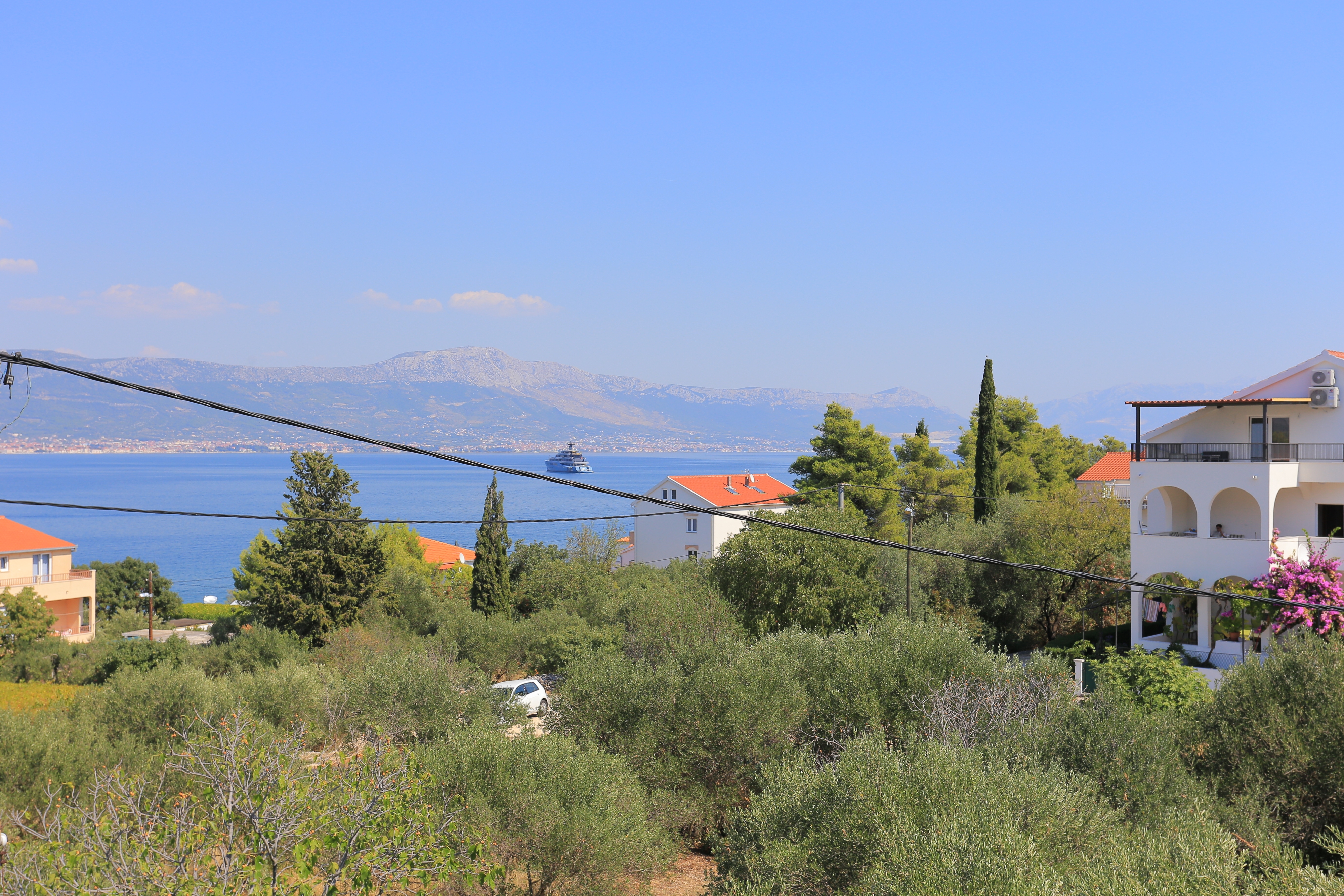 Three bedroom apartment with terrace and sea view Arbanija, Čiovo  A-a