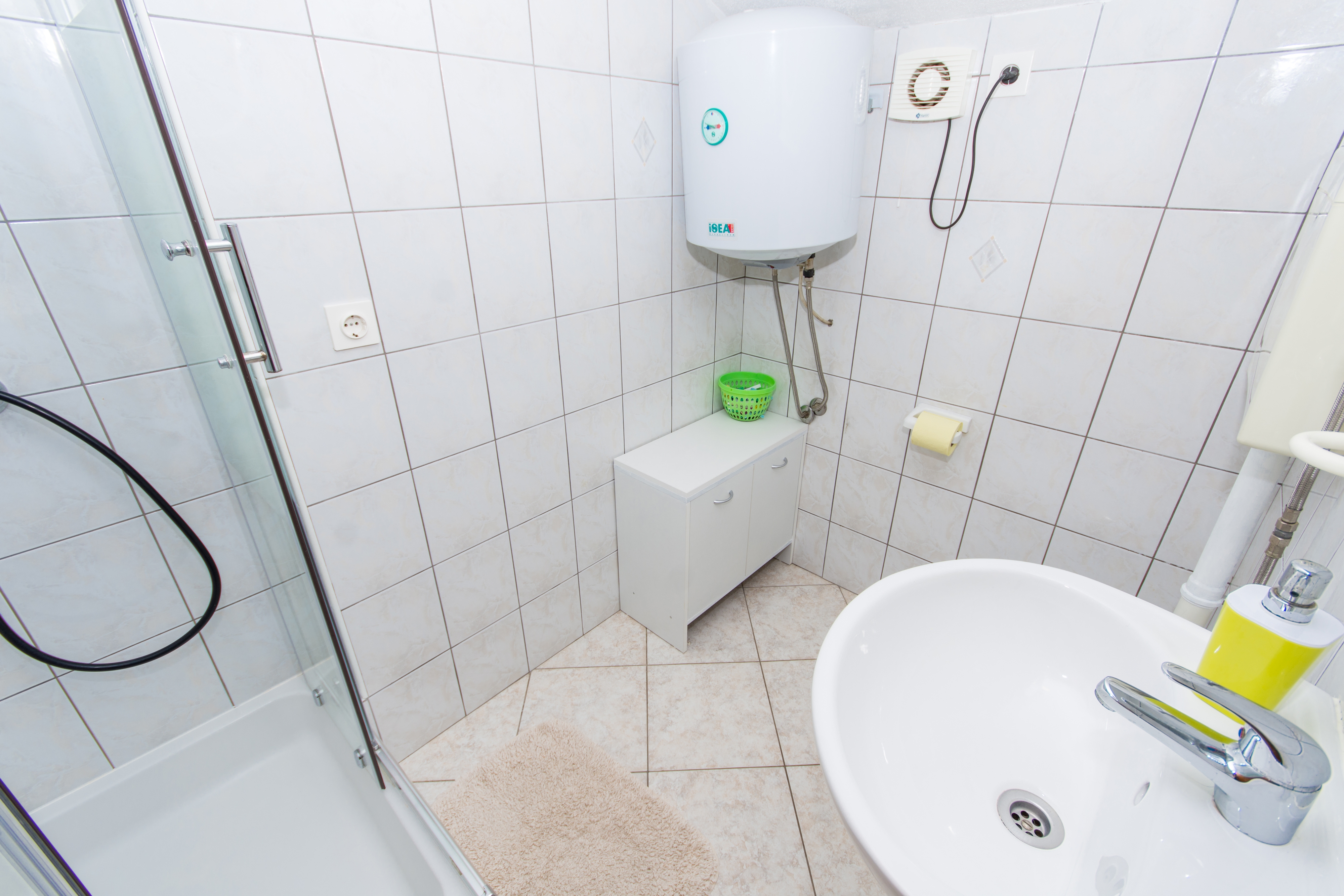 Two bedroom apartment with terrace and sea view Slatine, Čiovo  A-b