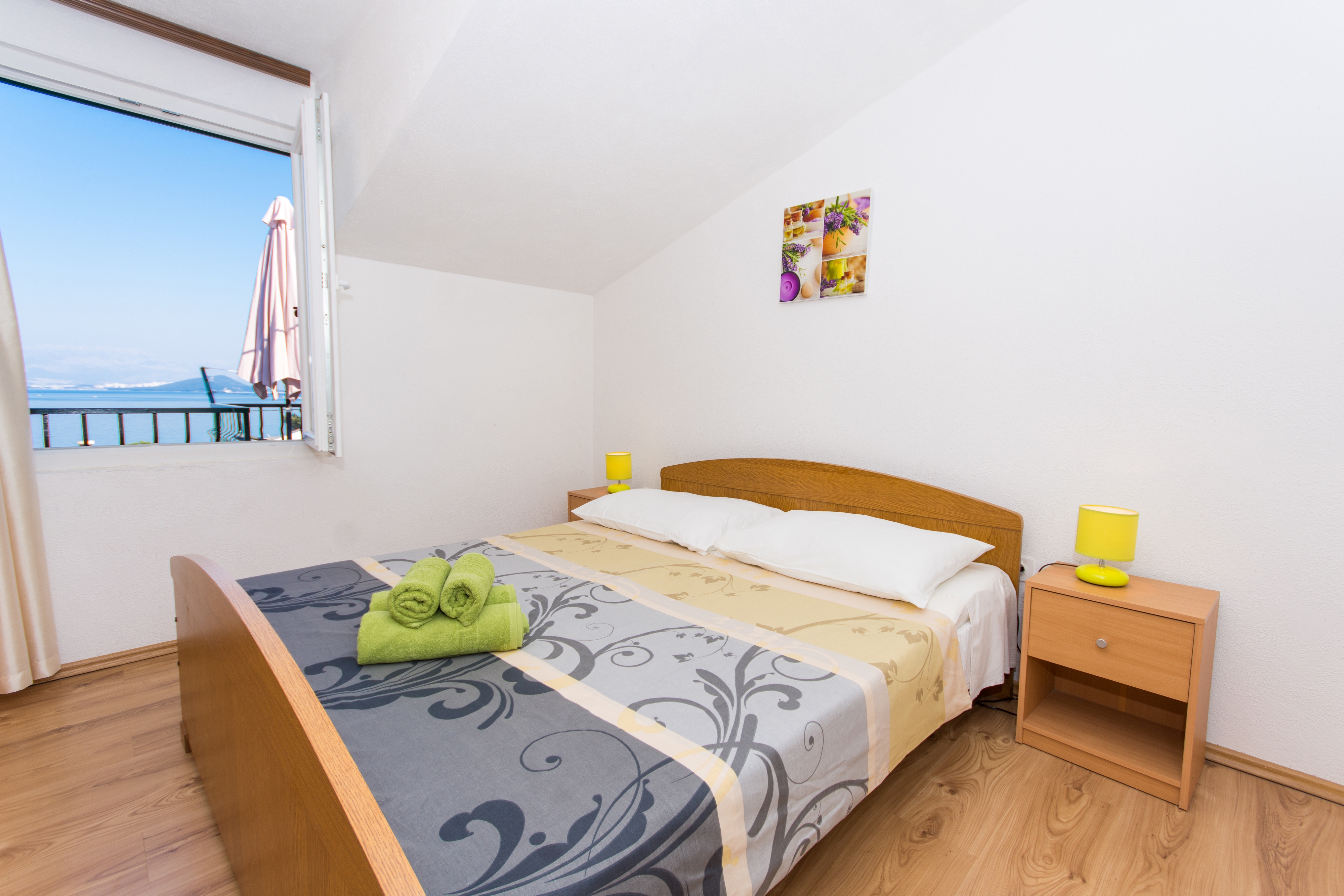 Two bedroom apartment with terrace and sea view Slatine, Čiovo  A-b