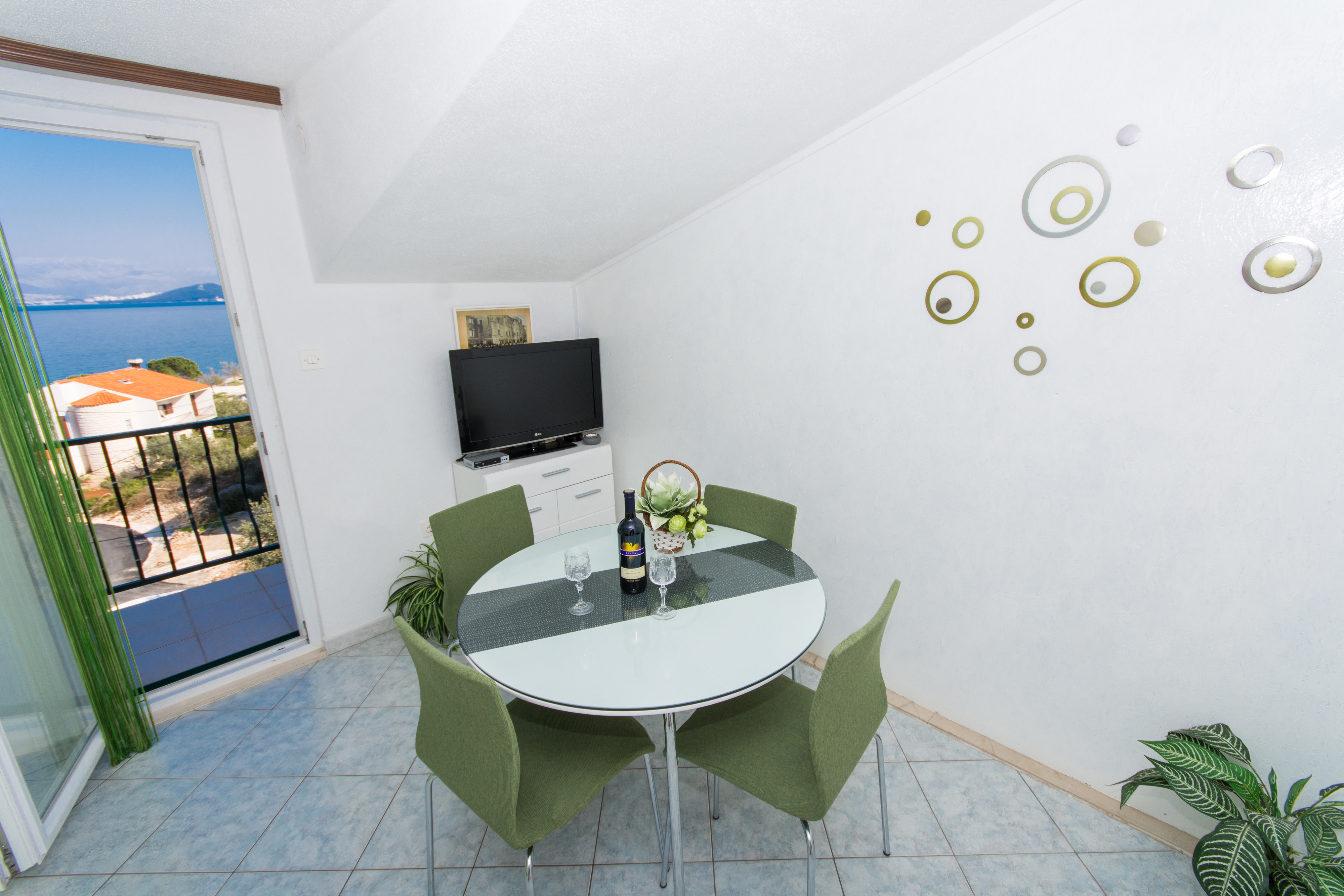 Two bedroom apartment with terrace and sea view Slatine (Čiovo) (A-1126-b) Two bedroom apartment with terrace and sea view Slatine (Čiovo) (A-1126-b)