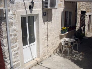 Property Pučišća, Brač, Property 11263 - Apartments near sea with pebble beach.