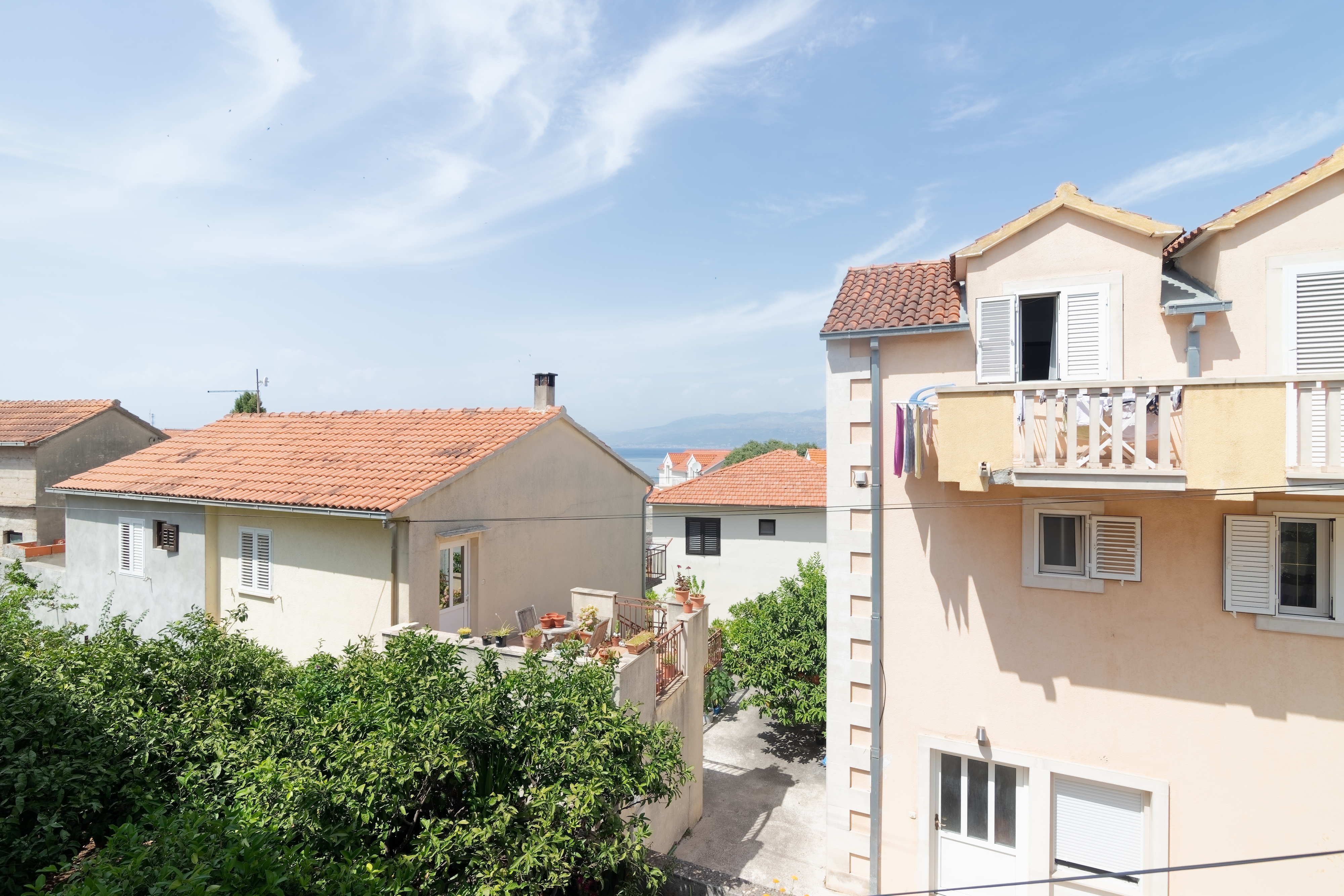 Three bedroom apartment with balcony Supetar, Brač  A-b