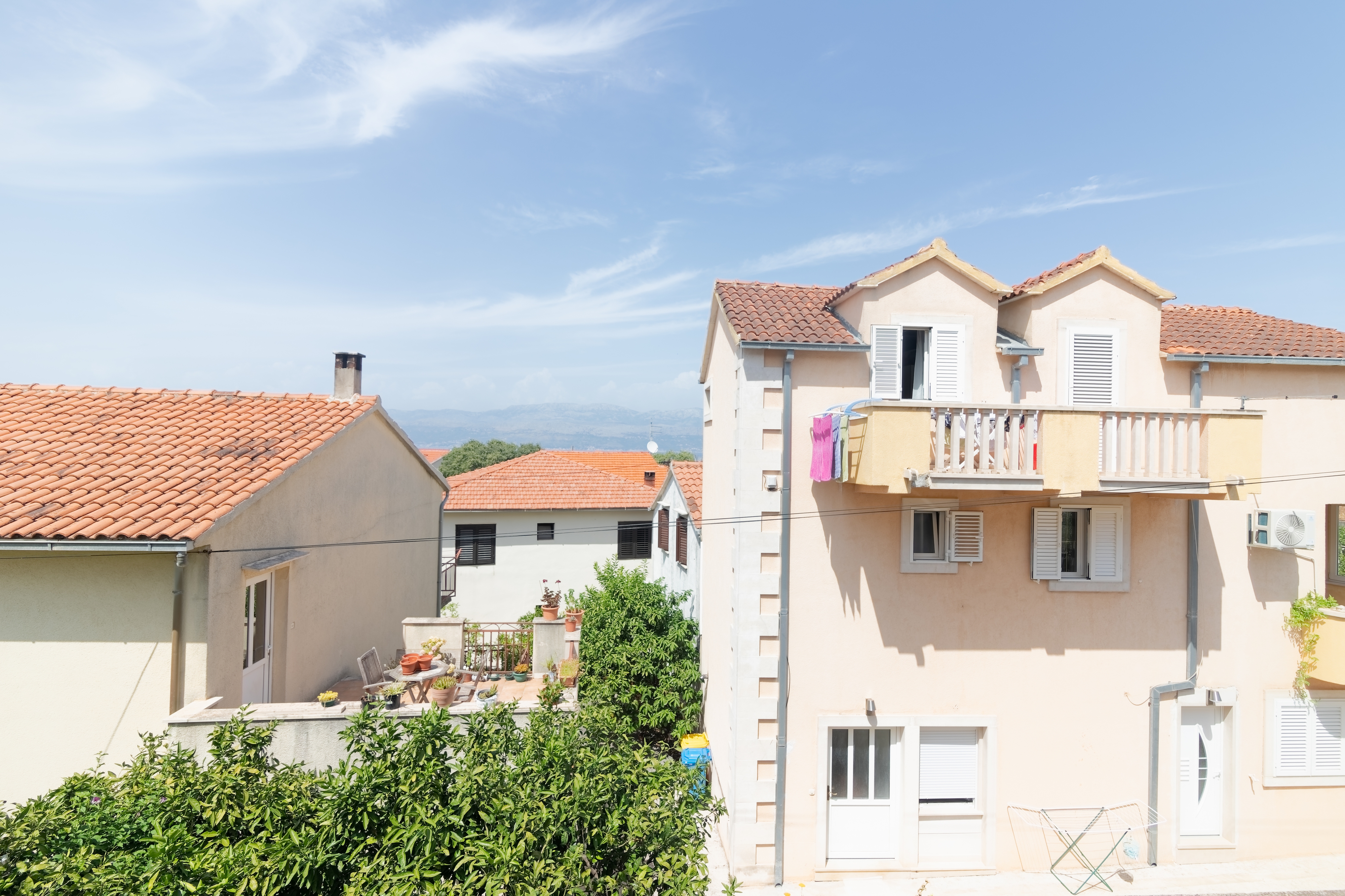 Three bedroom apartment with balcony Supetar, Brač  A-b
