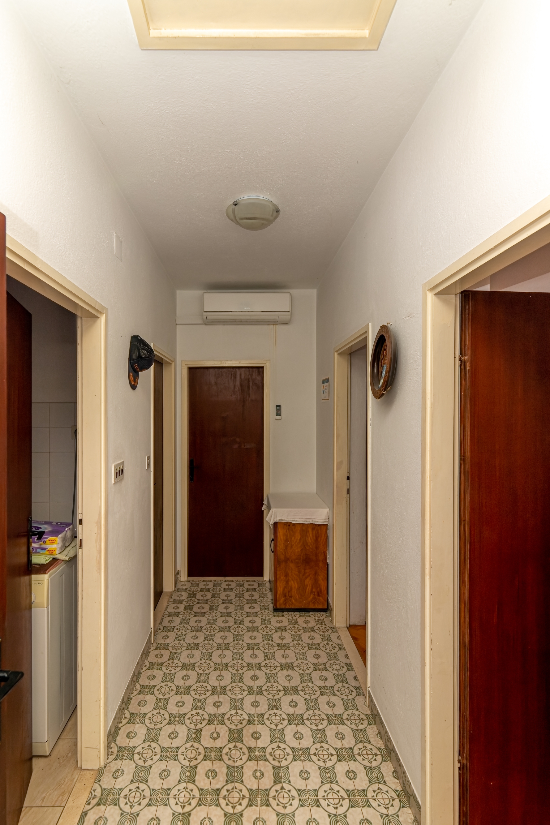 Three bedroom apartment with balcony Supetar, Brač  A-b