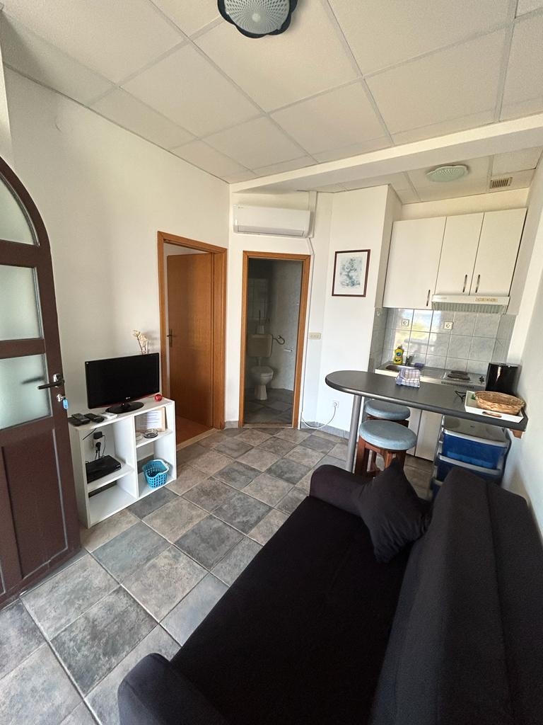 One bedroom apartment near beach Slatine, Čiovo (A-1128-a) One bedroom apartment near beach Slatine, Čiovo (A-1128-a)