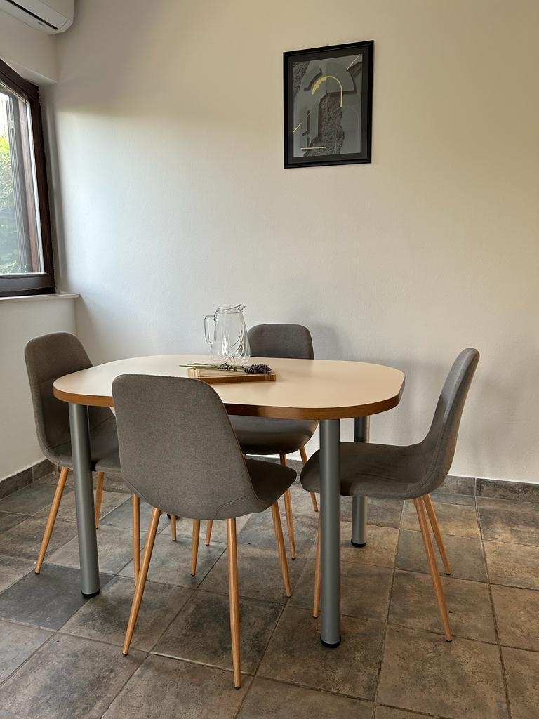 Two bedroom apartment near beach Slatine, Čiovo (A-1128-b) Two bedroom apartment near beach Slatine, Čiovo (A-1128-b)