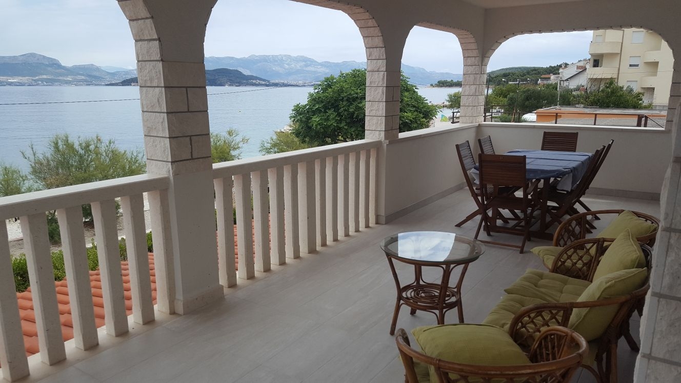 Two bedroom apartment near beach Slatine, Čiovo (A-1128-c) Two bedroom apartment near beach Slatine, Čiovo (A-1128-c)