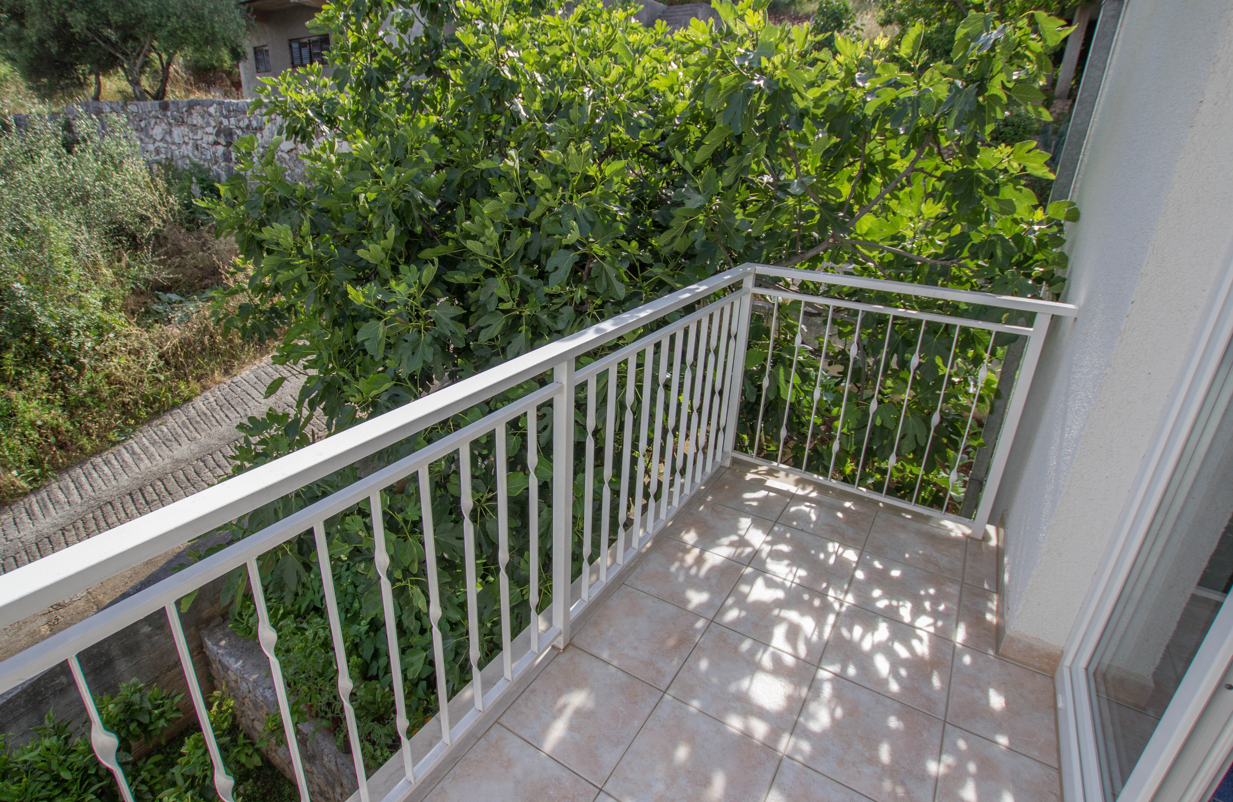 Three bedroom apartment with balcony and sea view Mastrinka, Čiovo  A-a