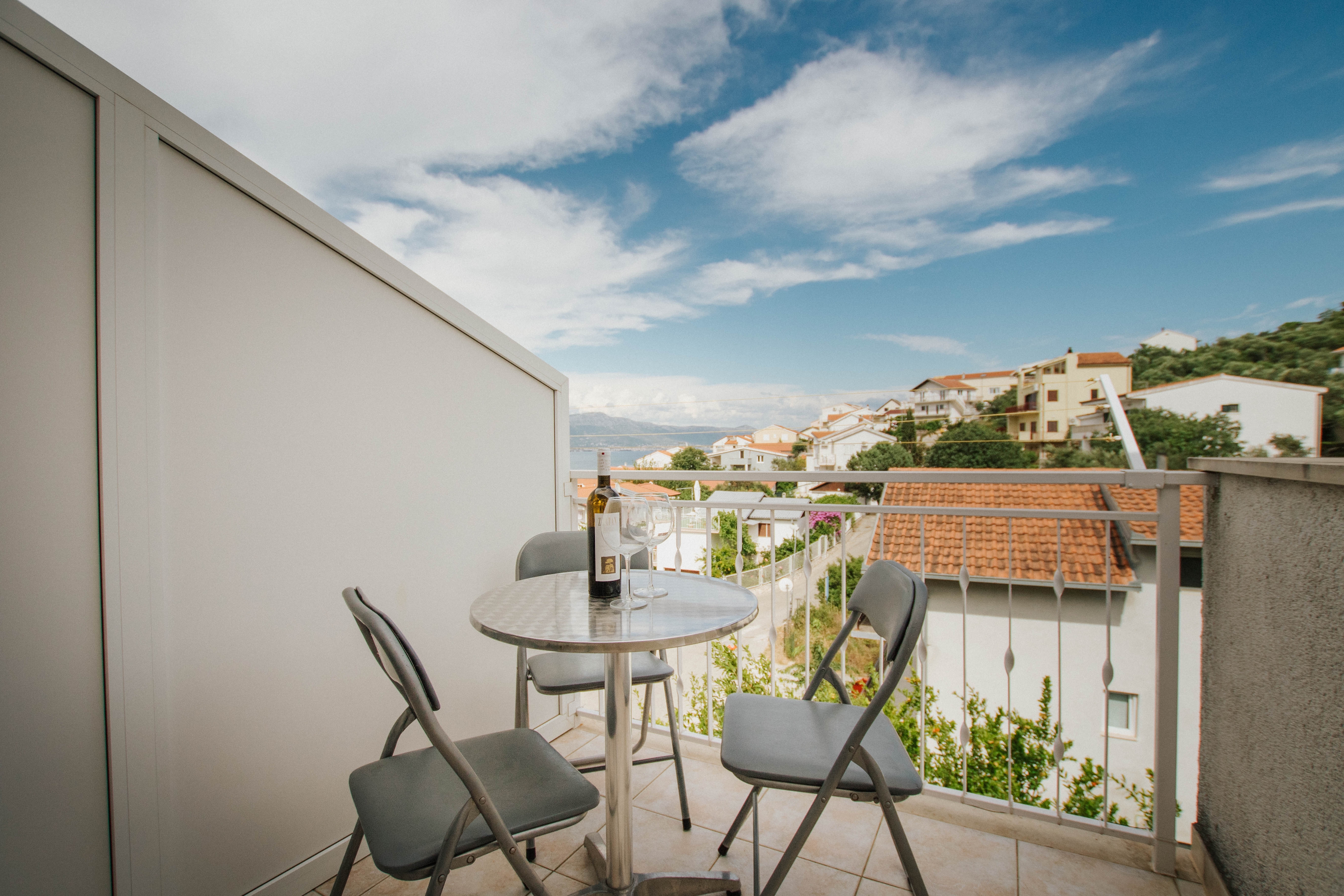 Three bedroom apartment with balcony and sea view Mastrinka, Čiovo  A-a