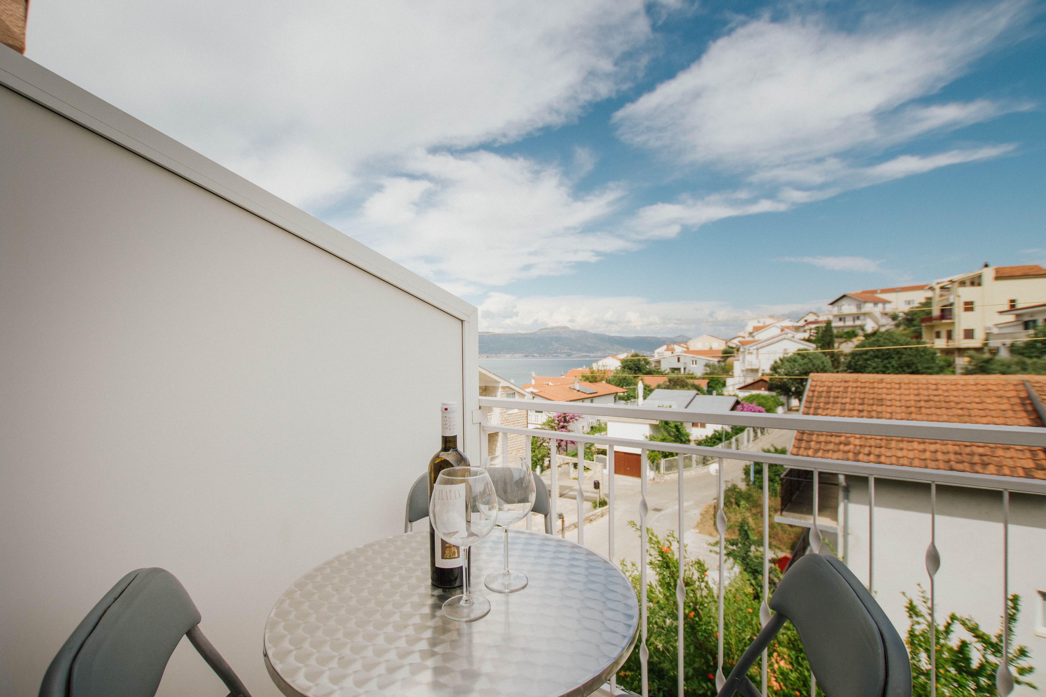 Three bedroom apartment with balcony and sea view Mastrinka, Čiovo  A-a