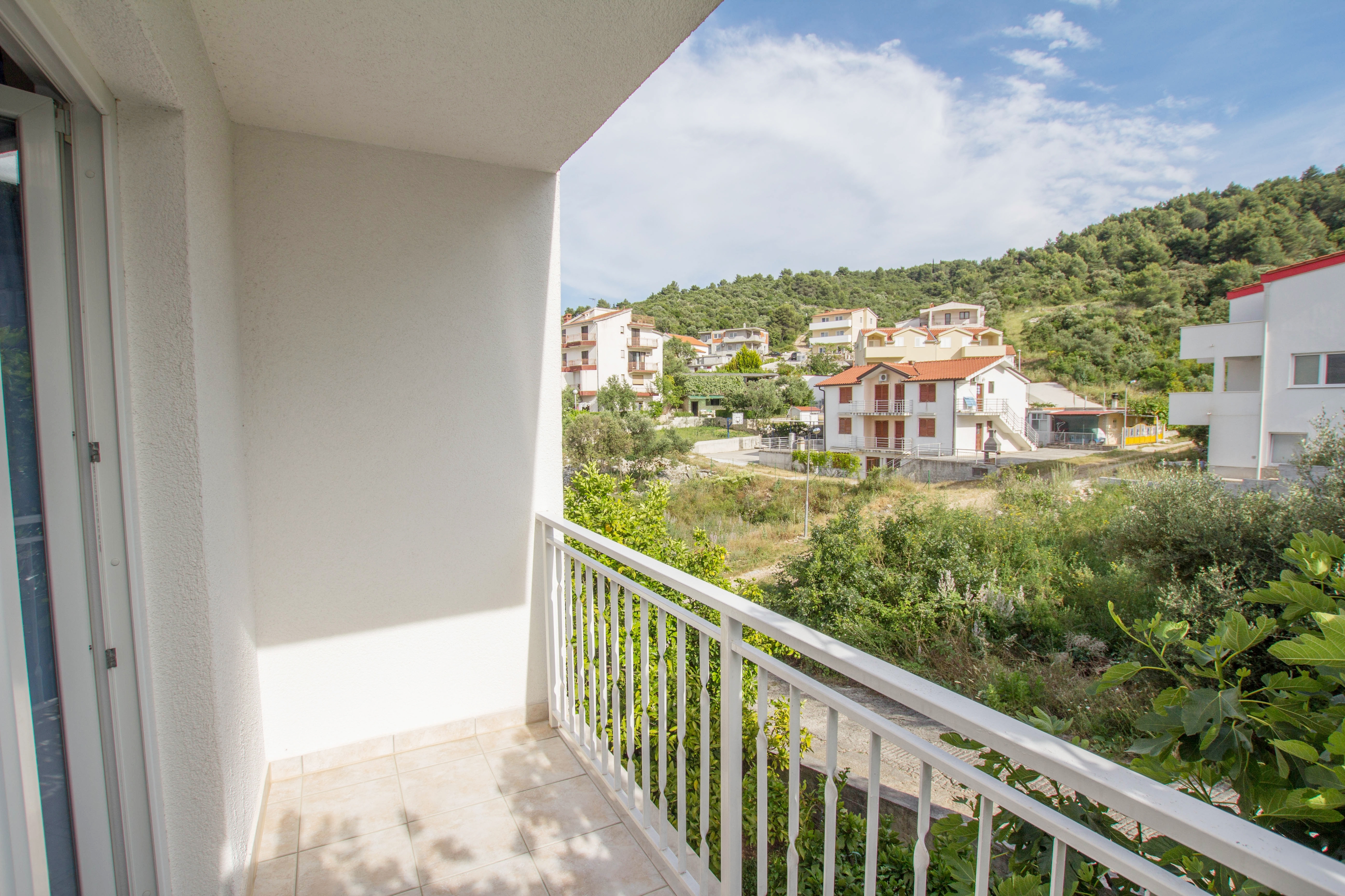 Three bedroom apartment with balcony and sea view Mastrinka, Čiovo  A-a