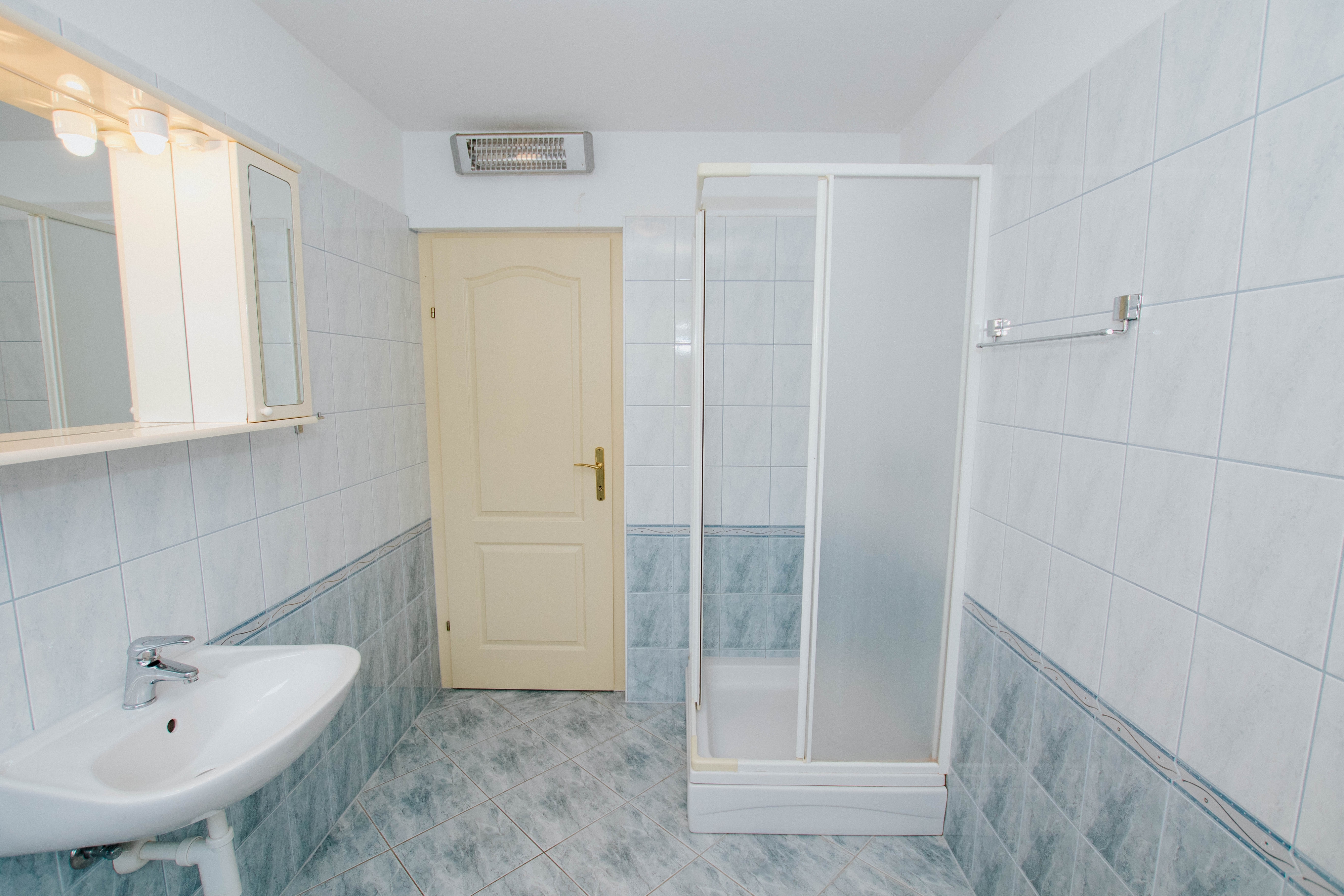 Three bedroom apartment with balcony and sea view Mastrinka, Čiovo  A-a