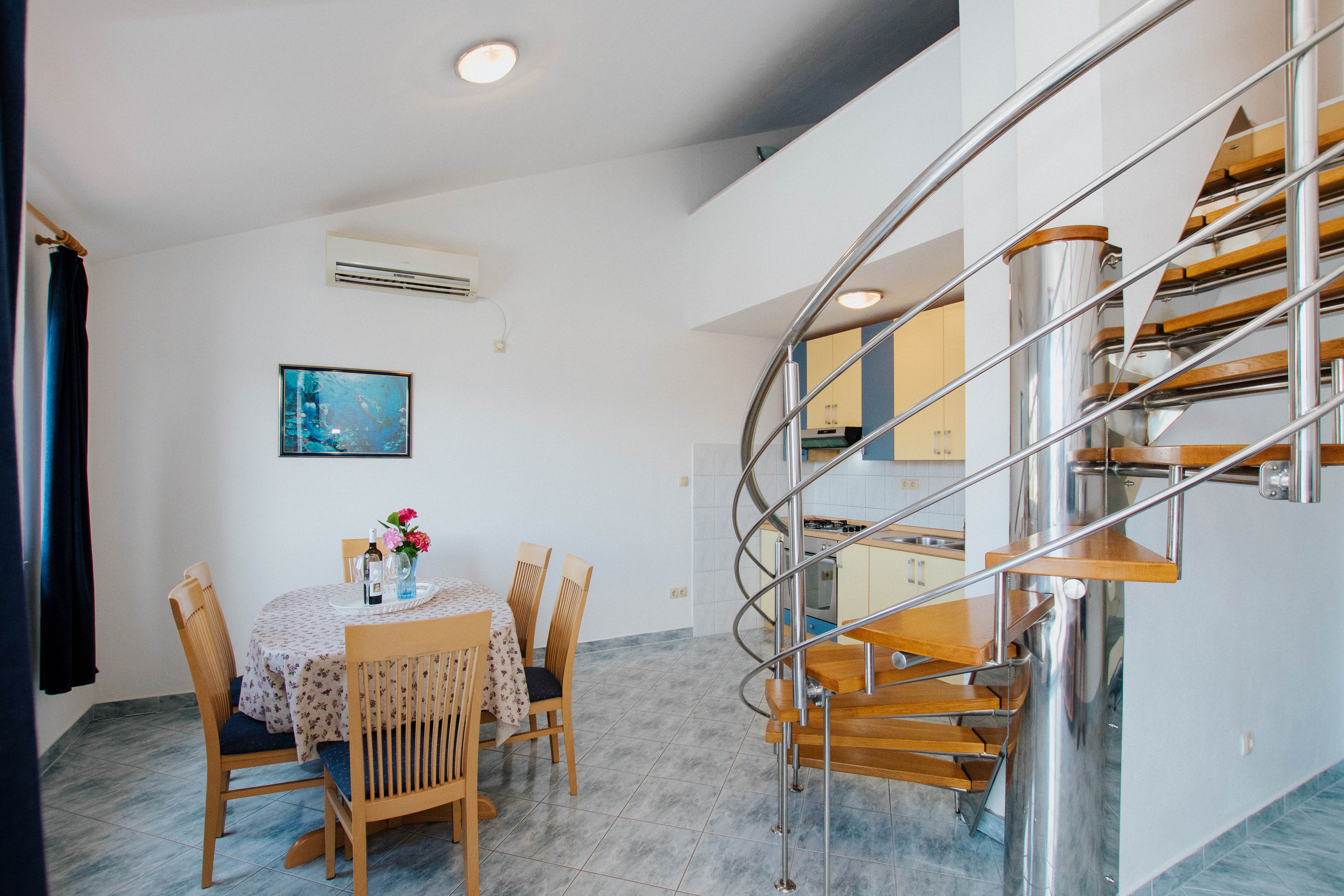 Three bedroom apartment with balcony and sea view Mastrinka, Čiovo  A-a