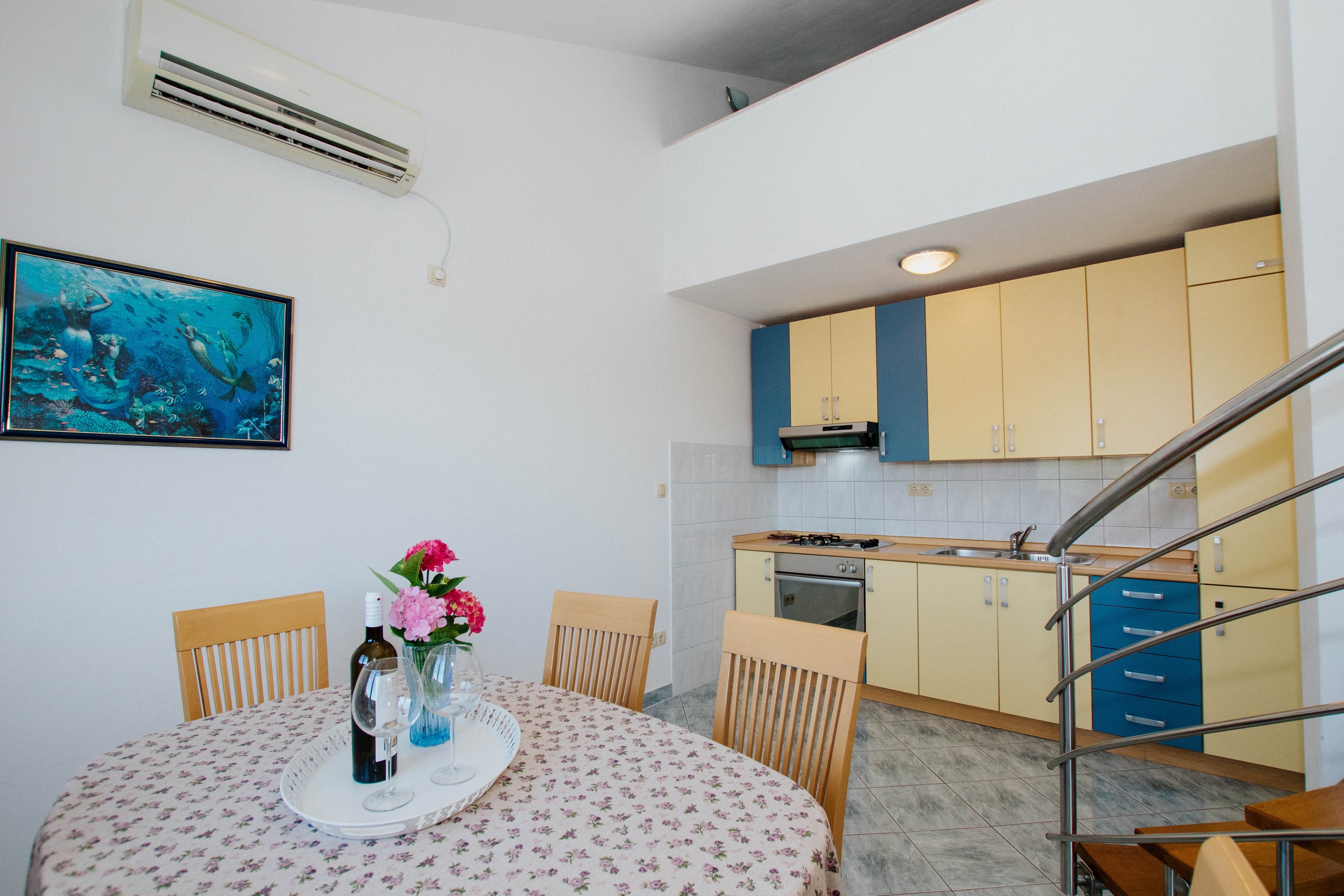 Three bedroom apartment with balcony and sea view Mastrinka, Čiovo  A-a