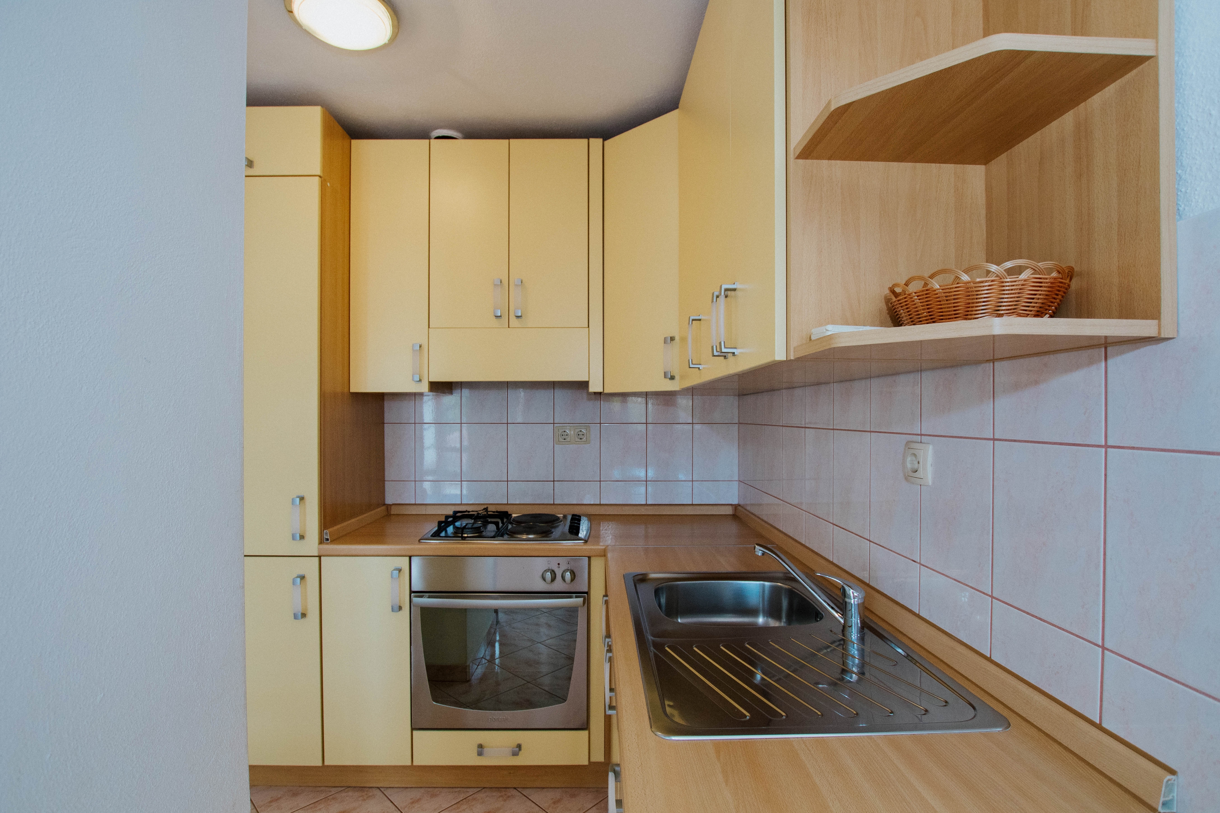 Three bedroom apartment with balcony and sea view Mastrinka, Čiovo  A-b