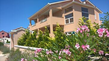 Property Pula, Pula, Property 11288 - Apartments with rocky beach.
