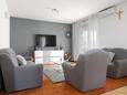 Obývací pokoj Grebaštica, Obývací pokoj v ubytování typu apartment, s klimatizací a WiFi.