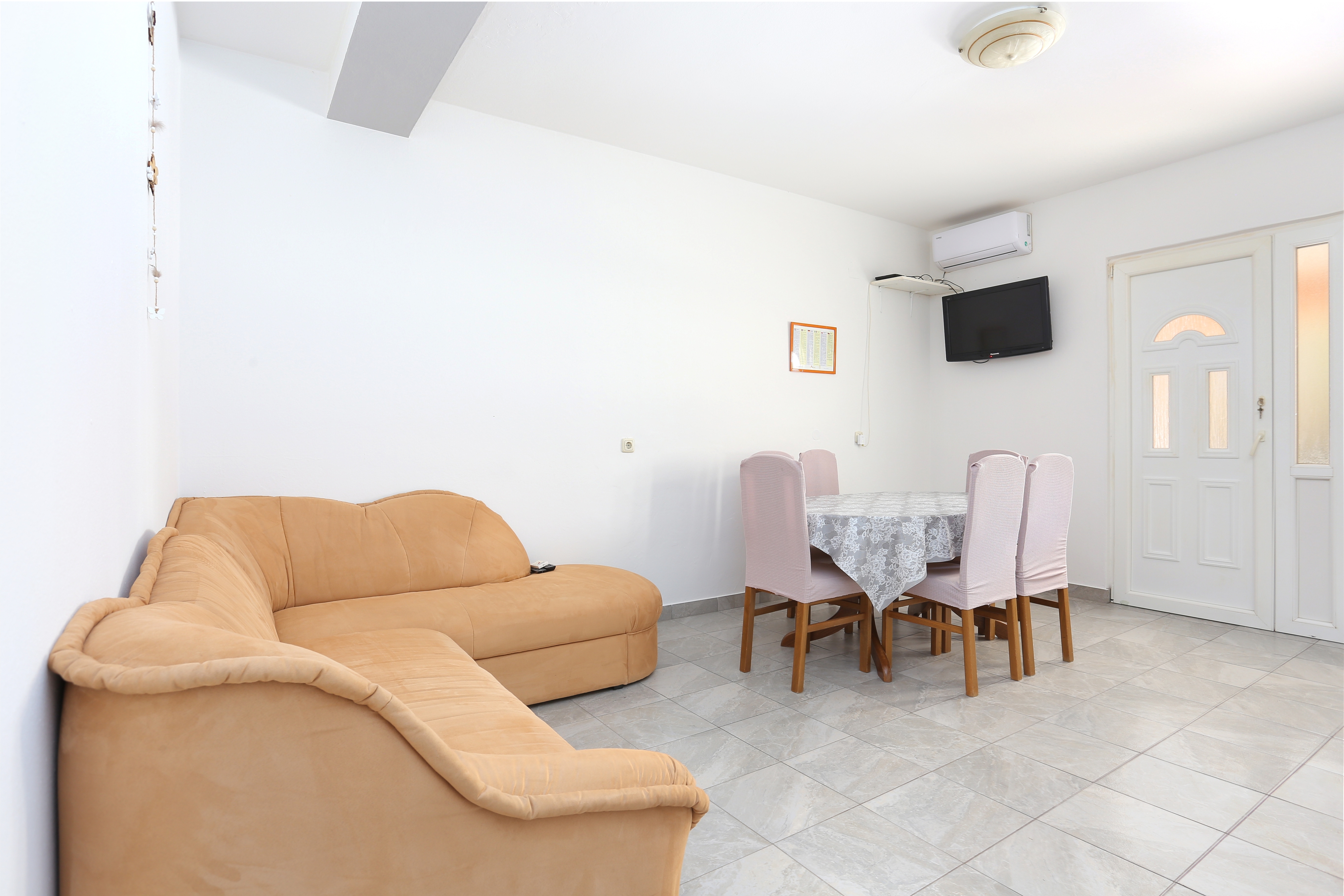 One bedroom apartment with terrace Grebaštica, Šibenik (A-11301-b)