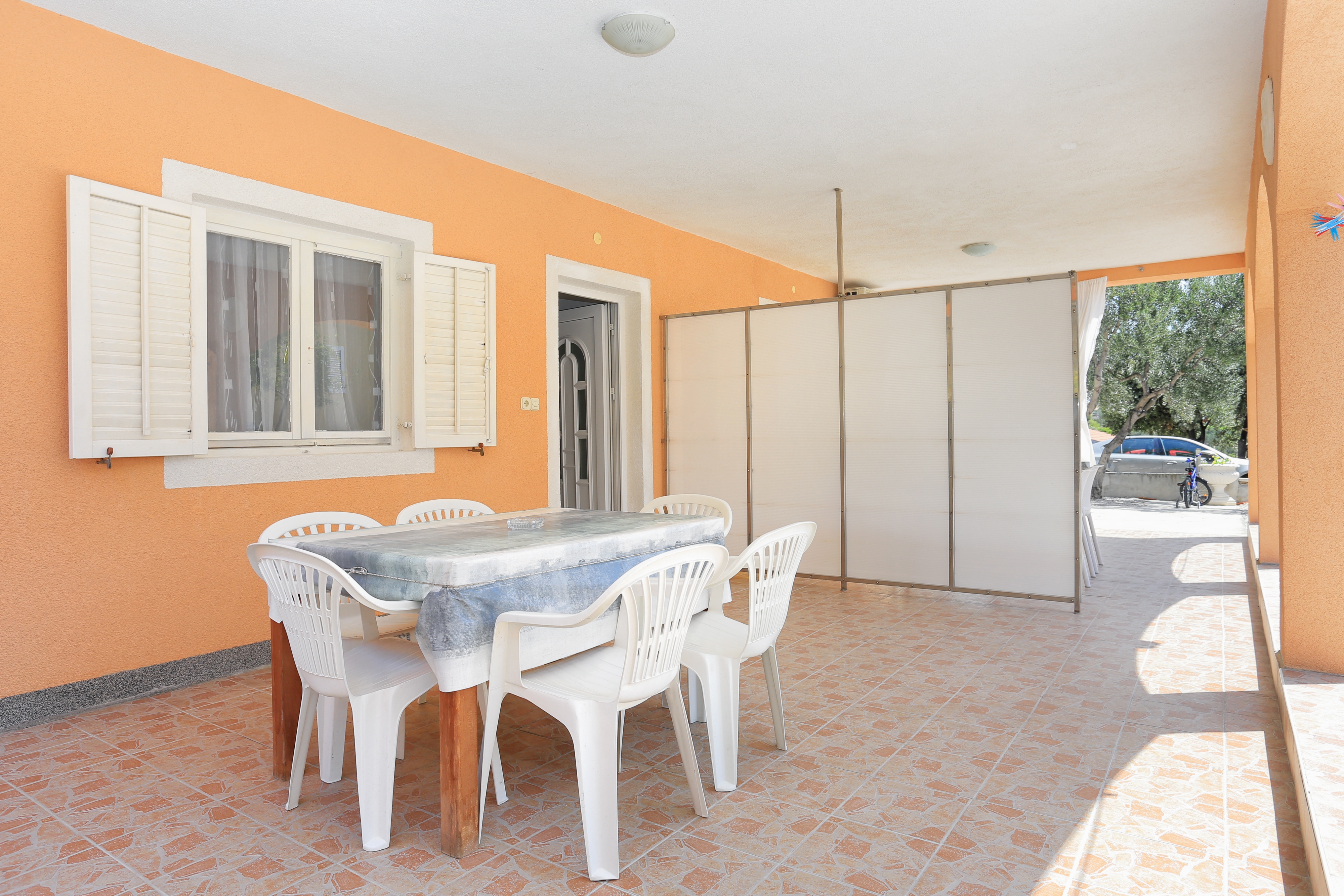 One bedroom apartment with terrace Grebaštica, Šibenik  A-c