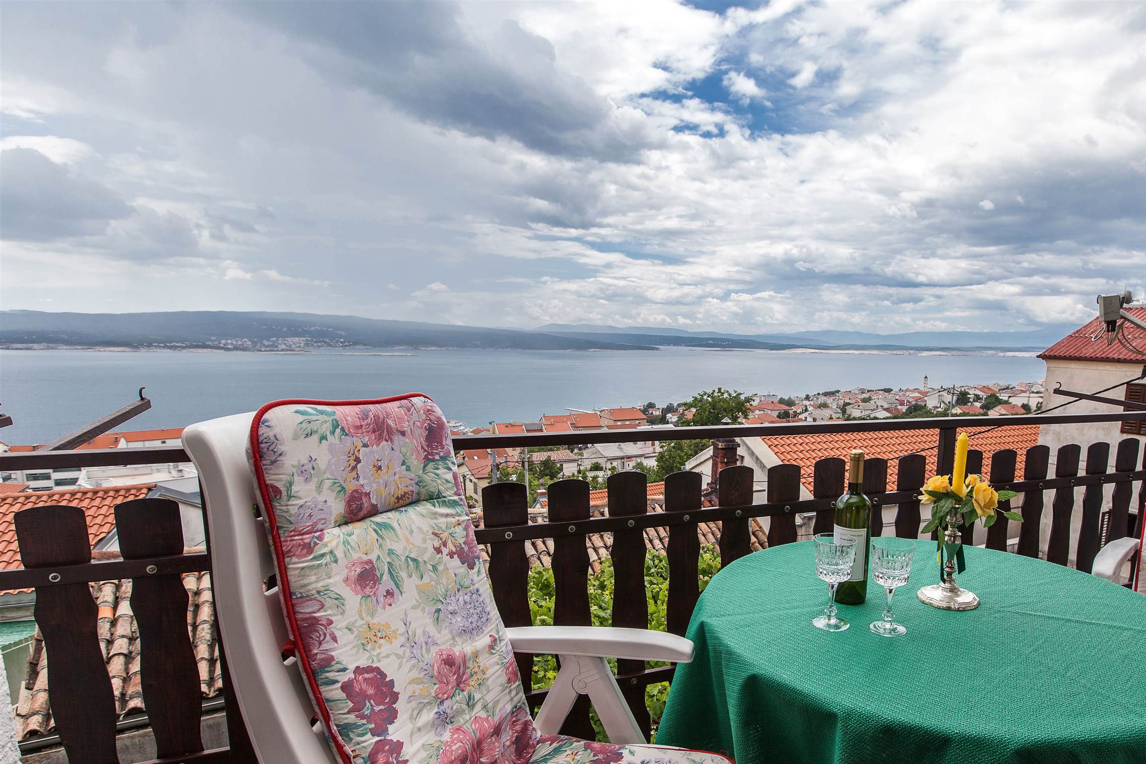Three bedroom apartment with balcony and sea view Crikvenica  A-a