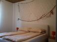Schlafzimmer Ivan Dolac, Schlafzimmer in folgender Unterkunftsart apartment, Haustiere erlaubt und WiFi.