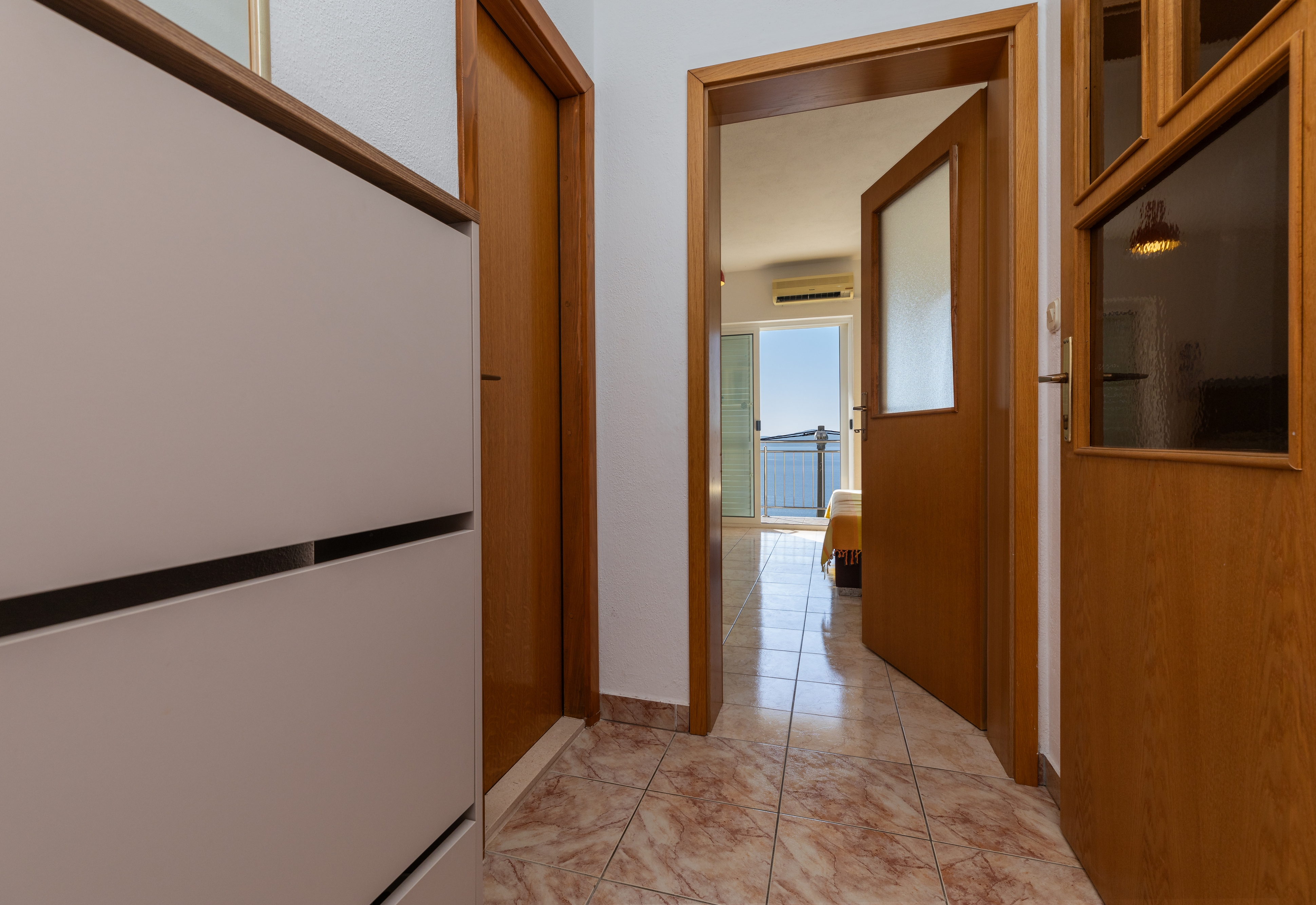 One bedroom apartment with balcony and sea view Marušići, Omiš  A-b