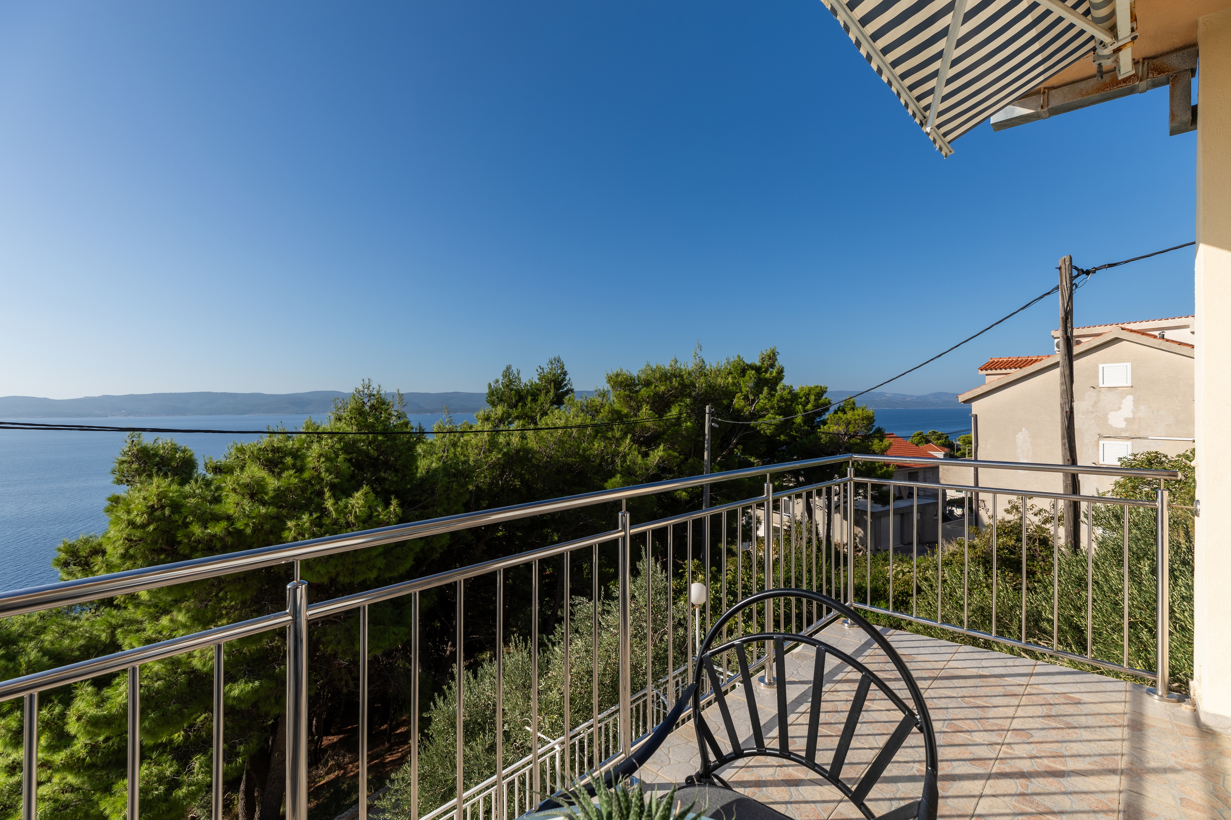 One bedroom apartment with balcony and sea view Marušići, Omiš  A-c