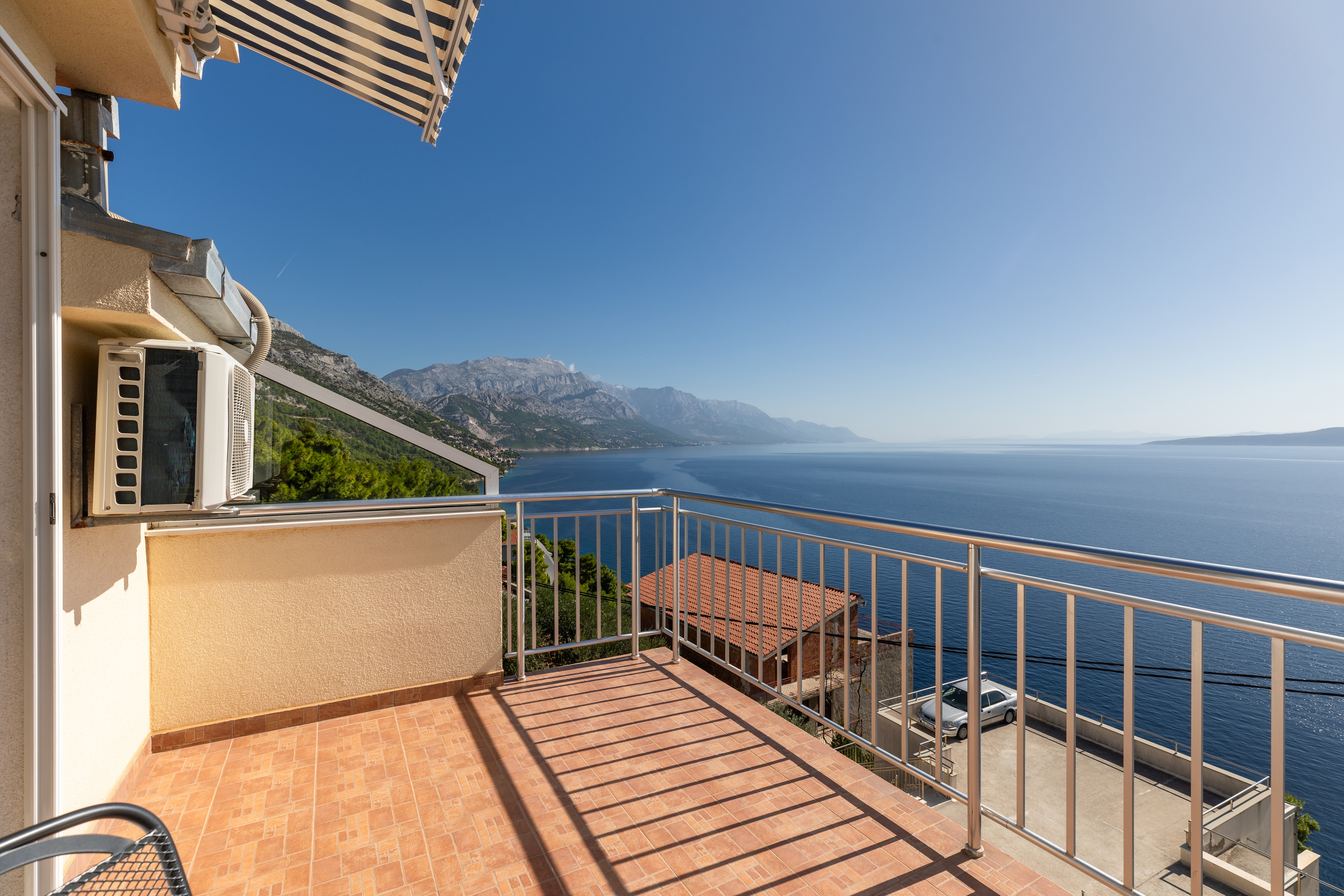 One bedroom apartment with terrace and sea view Marušići, Omiš  A-e