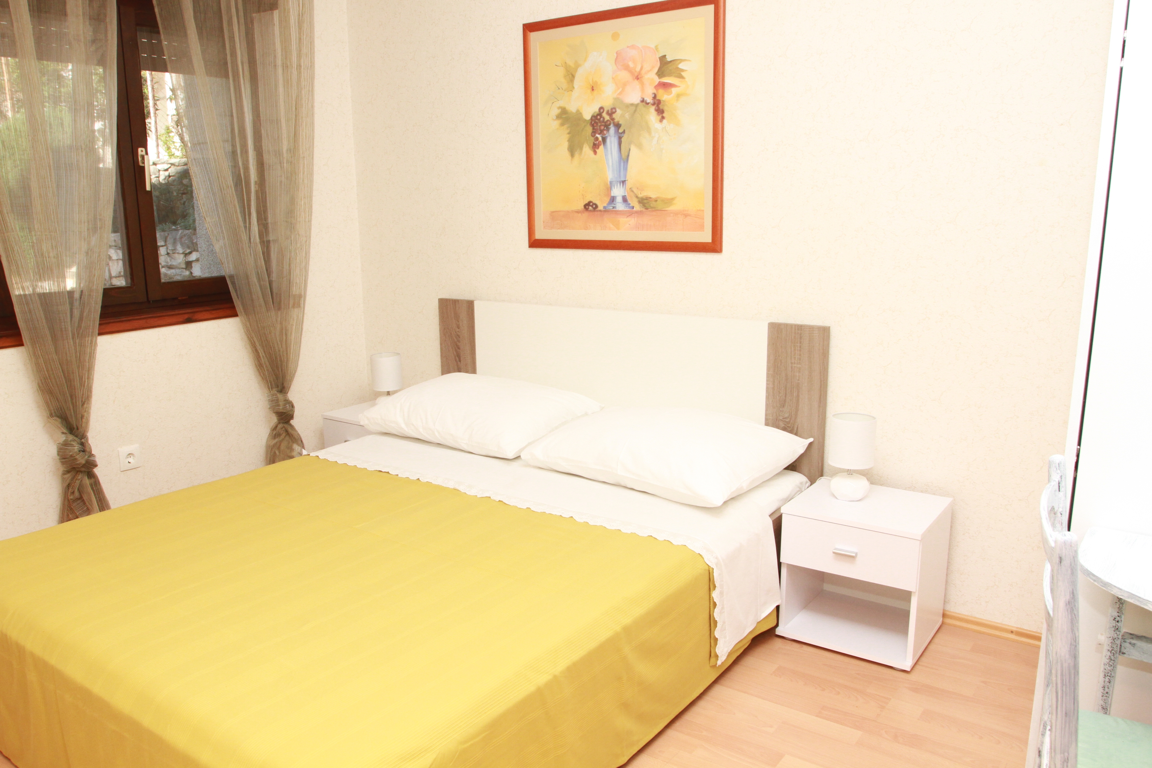 Three bedroom apartment with terrace Trogir  A-a