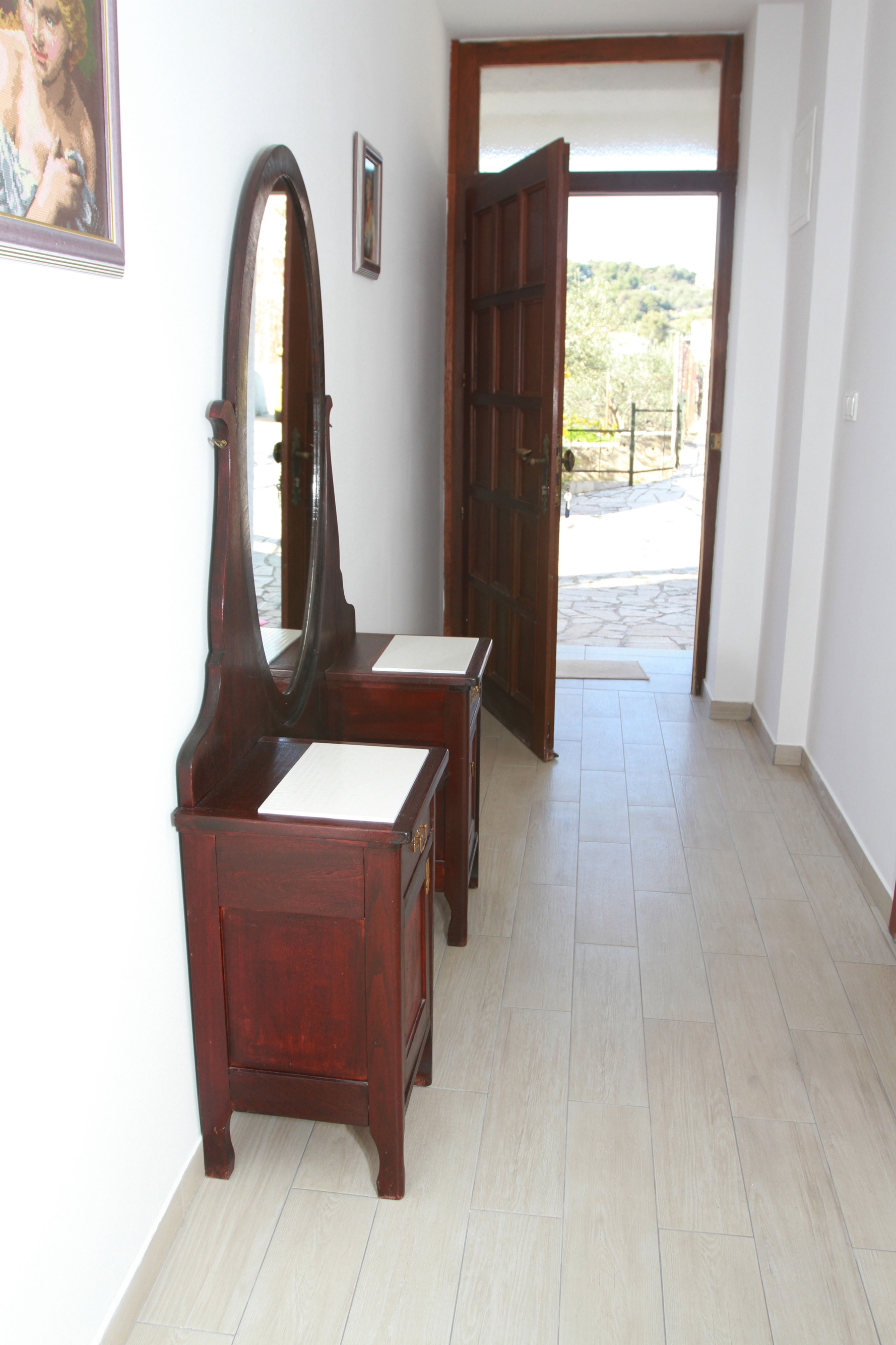 Three bedroom apartment with terrace Trogir  A-a