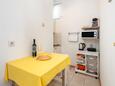 Kuhinja Jelsa, Kuhinja u smještaju tipa studio-apartment, kućni ljubimci dozvoljeni i WiFi.