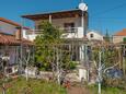 Szálláshely Jelsa, Hvar, Szálláshely 11319 - Apartmanok a tenger közelében kavicsos stranddal.