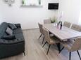 Jedilnica Arbanija, Jedilnica v nastanitvi vrste apartment, dostopna klima, Hišni ljubljenčki dovoljeni in WiFi.