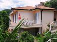 Hébergement Rabac, Labin, Hébergement 11325 - Appartement avec une plage de galets.