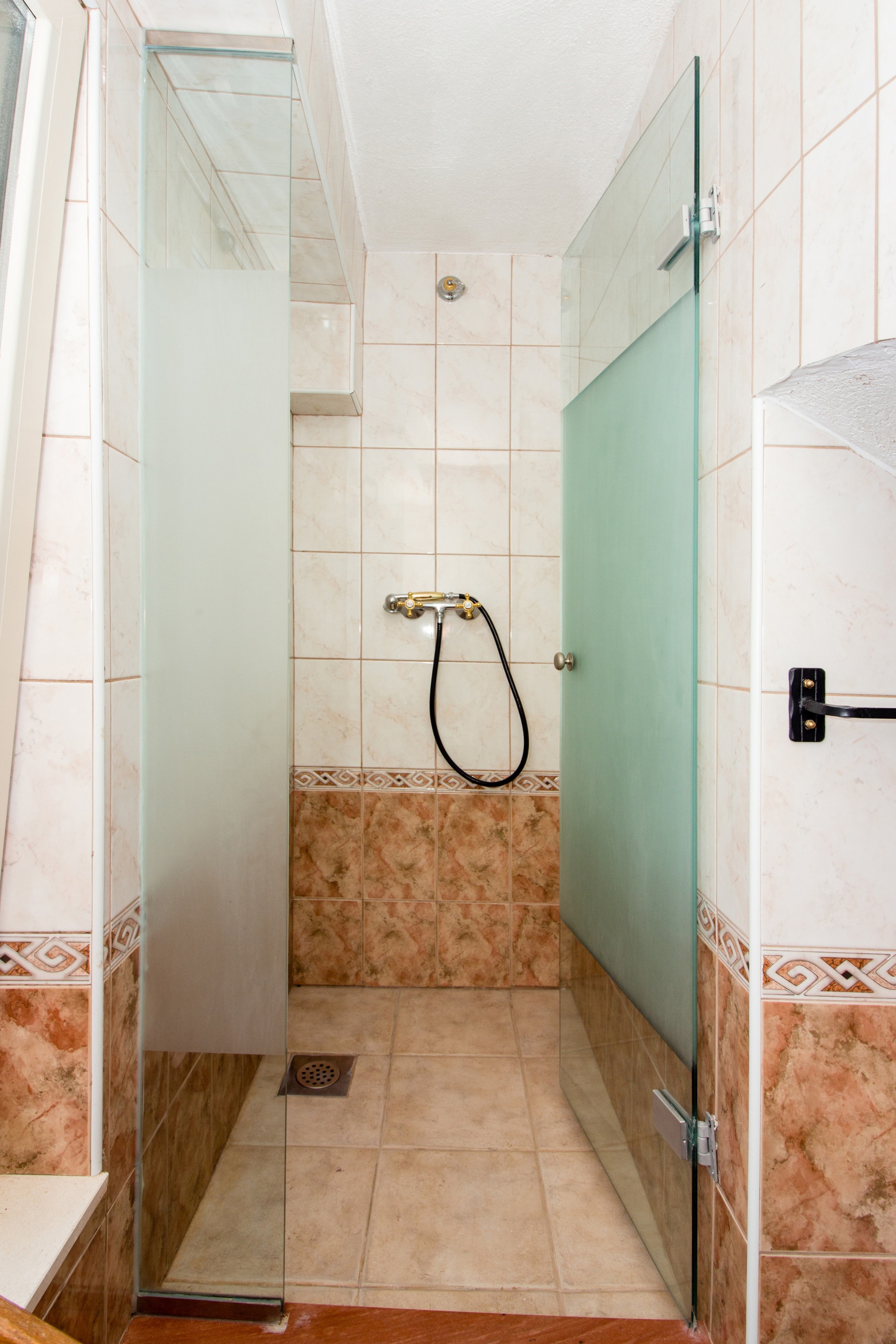 Comfortable and spacious house with terrace Bajići, Zagora  K