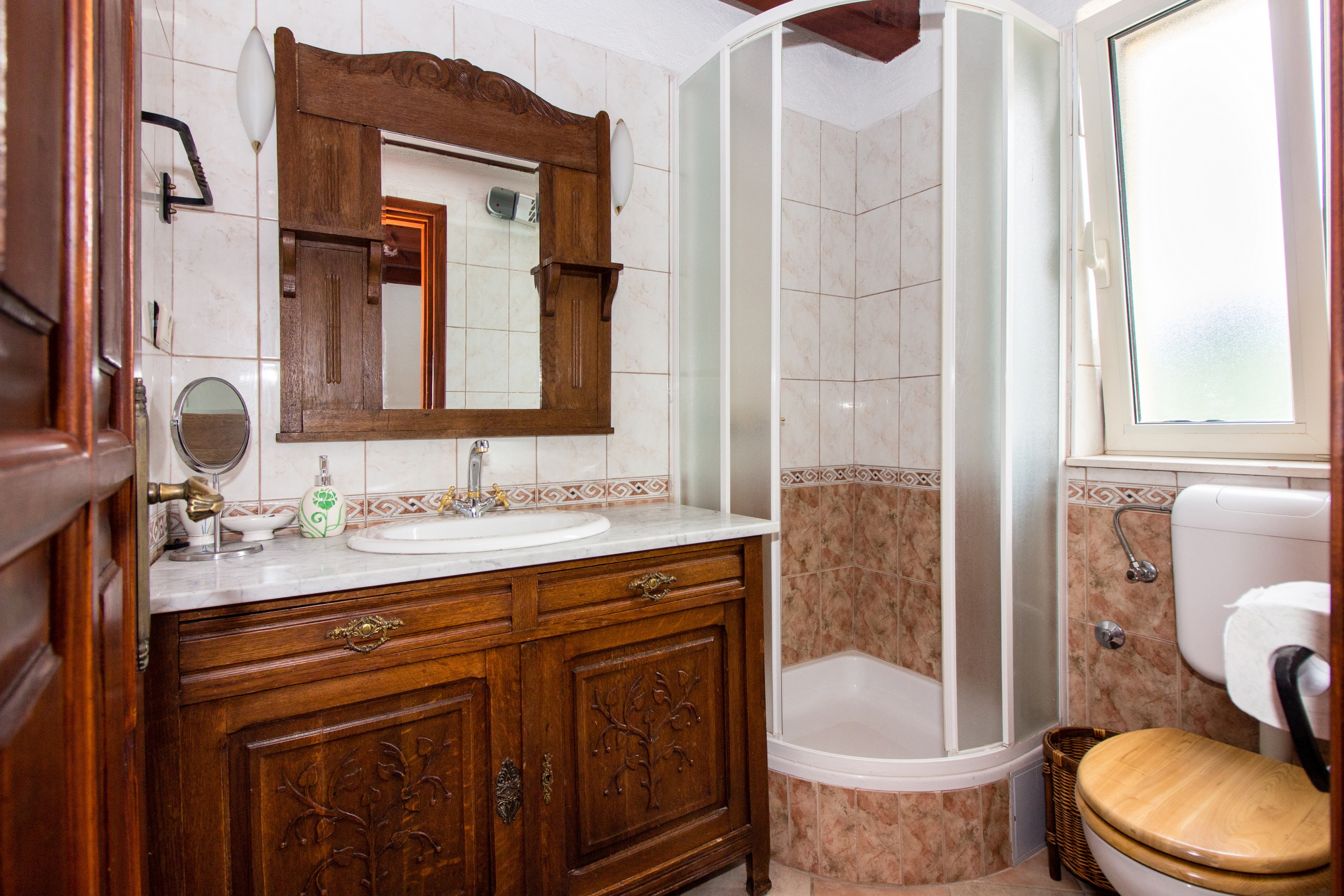 Comfortable and spacious house with terrace Bajići, Zagora  K