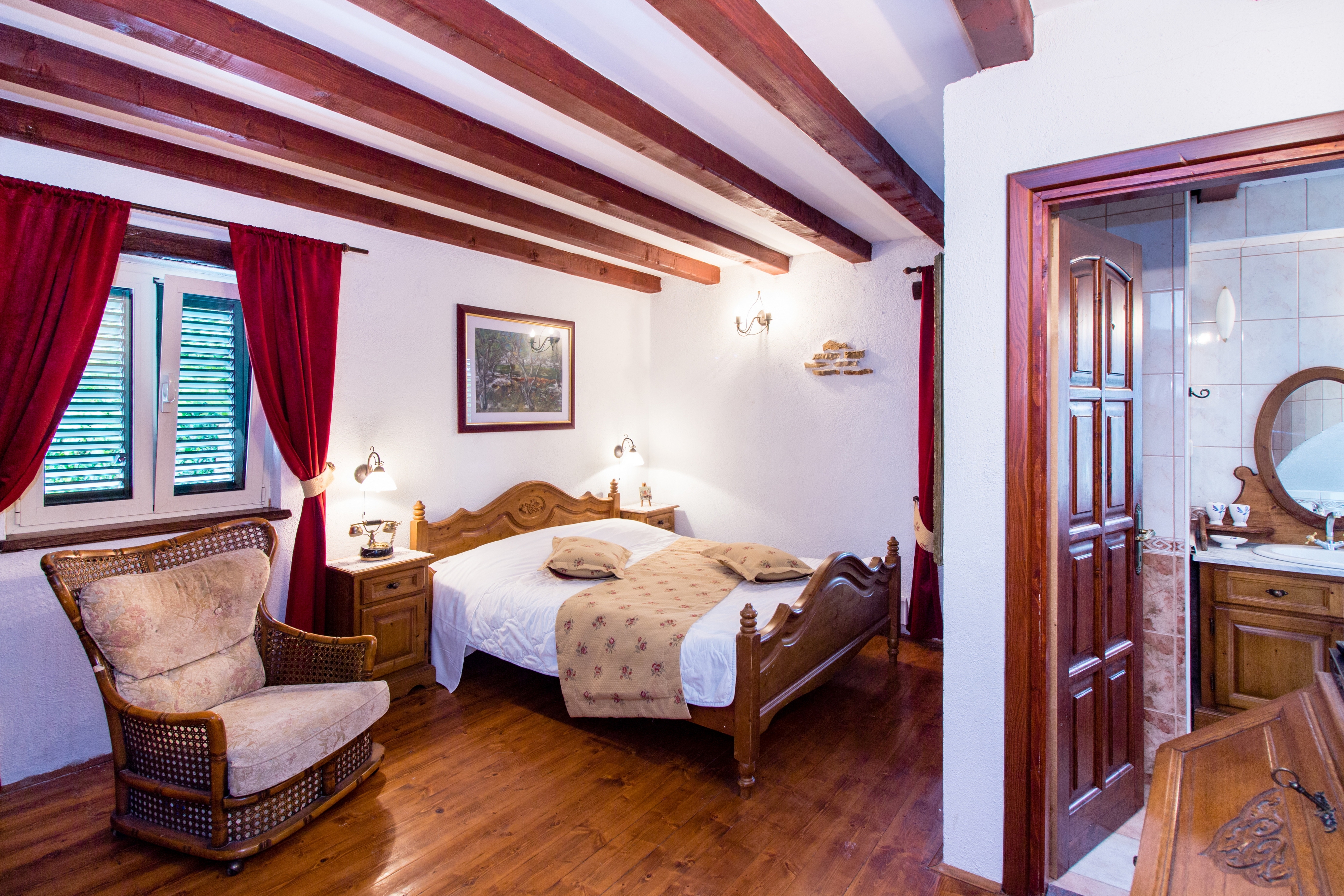 Comfortable and spacious house with terrace Bajići, Zagora  K