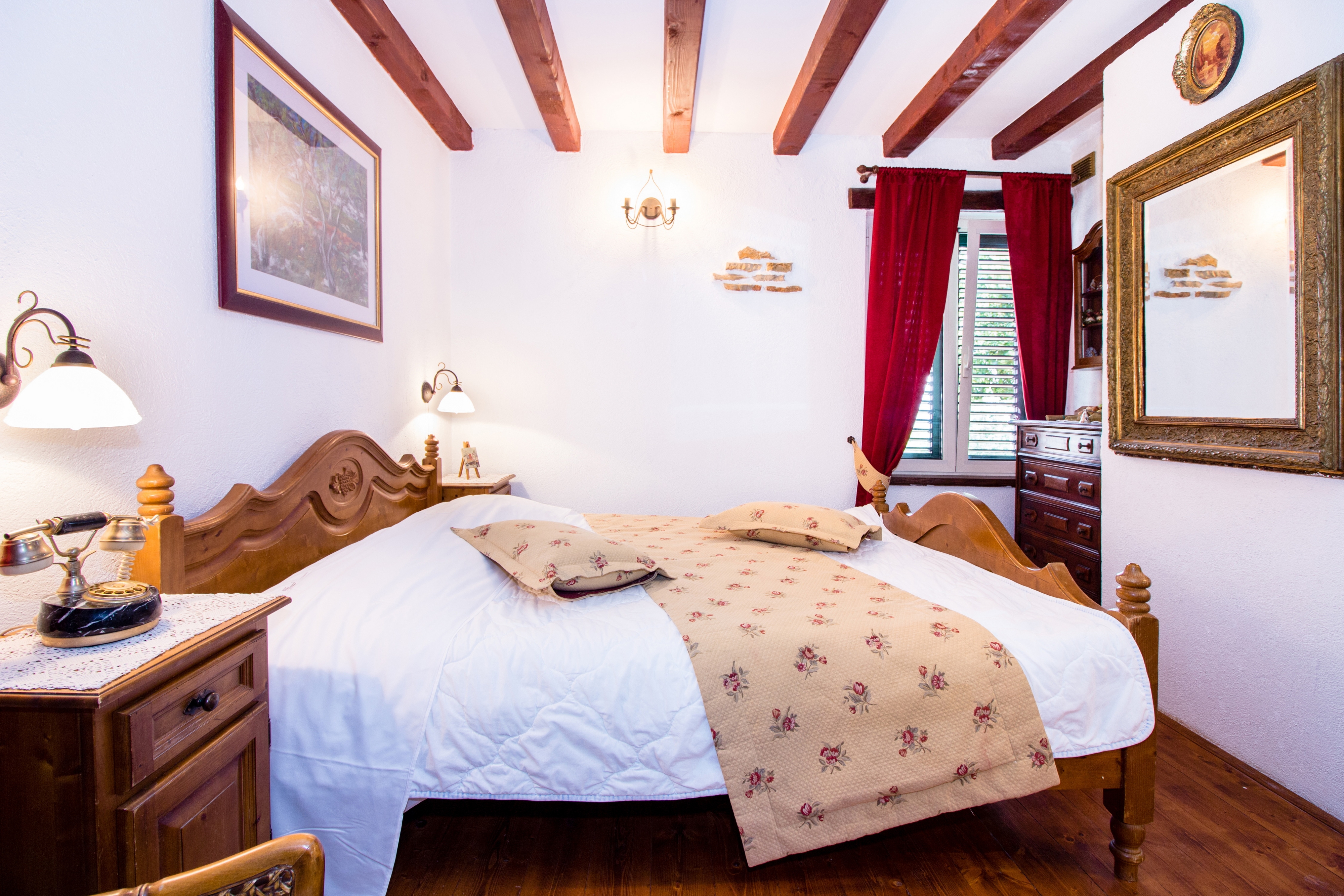 Comfortable and spacious house with terrace Bajići, Zagora  K