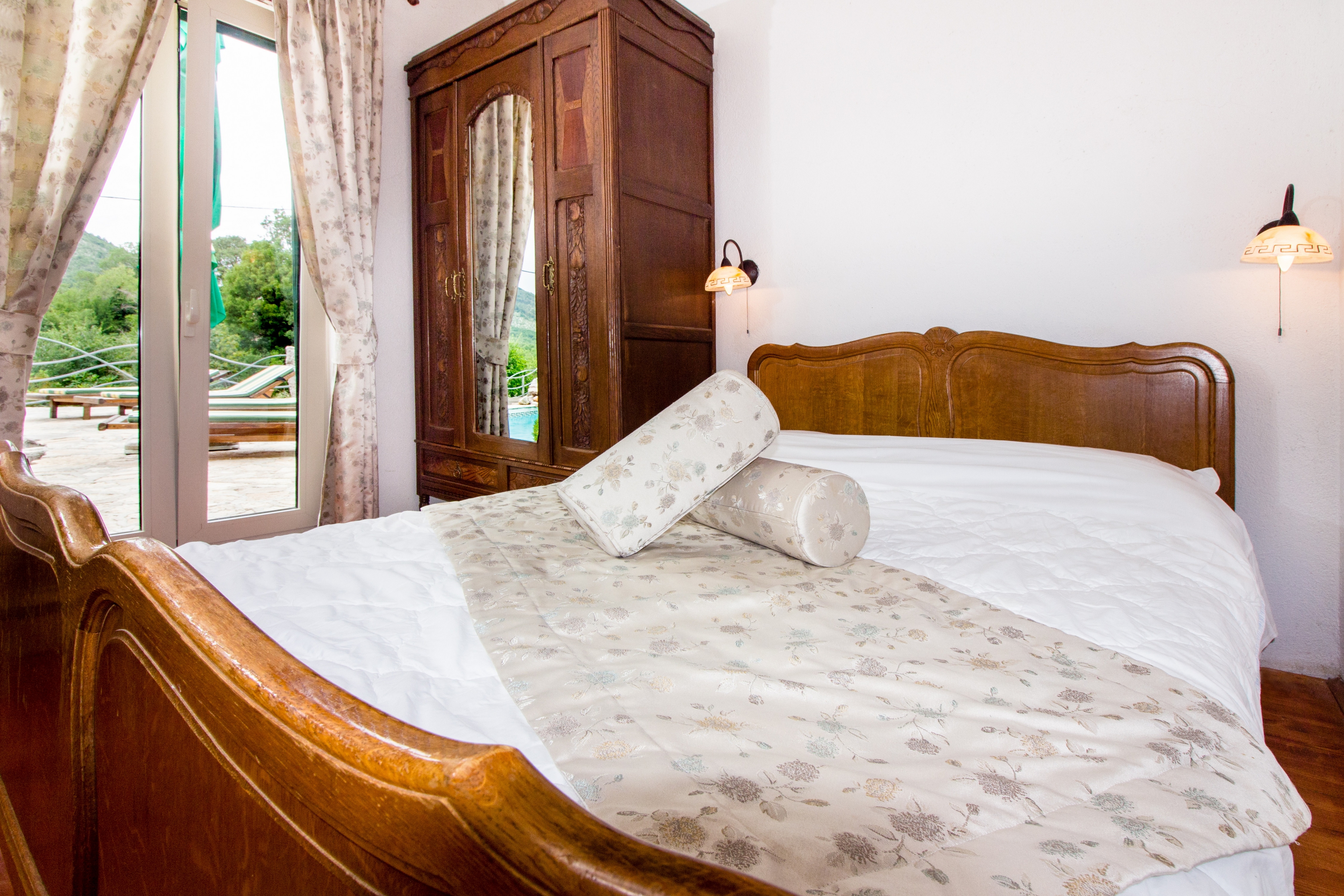Comfortable and spacious house with terrace Bajići, Zagora  K