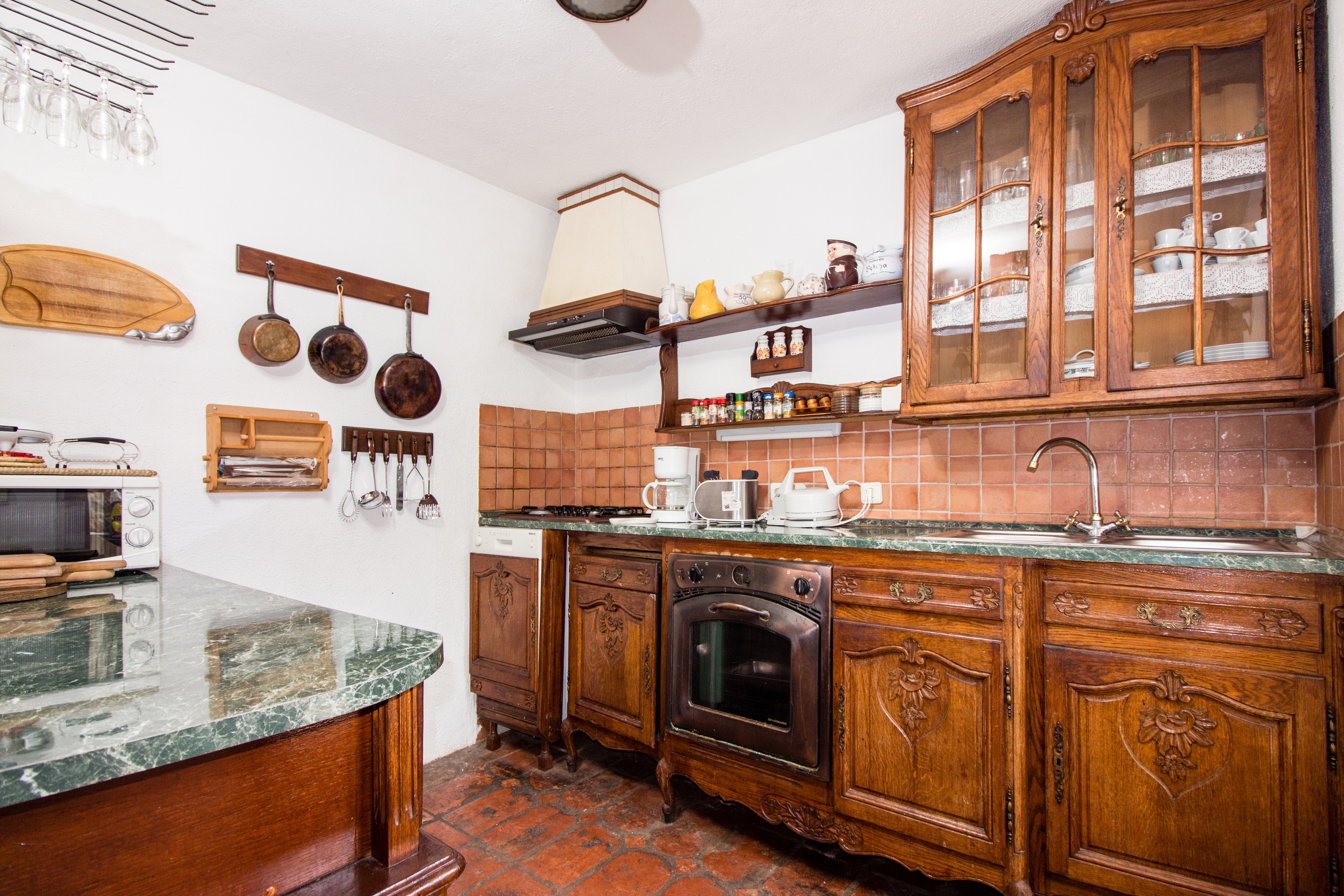 Comfortable and spacious house with terrace Bajići, Zagora  K