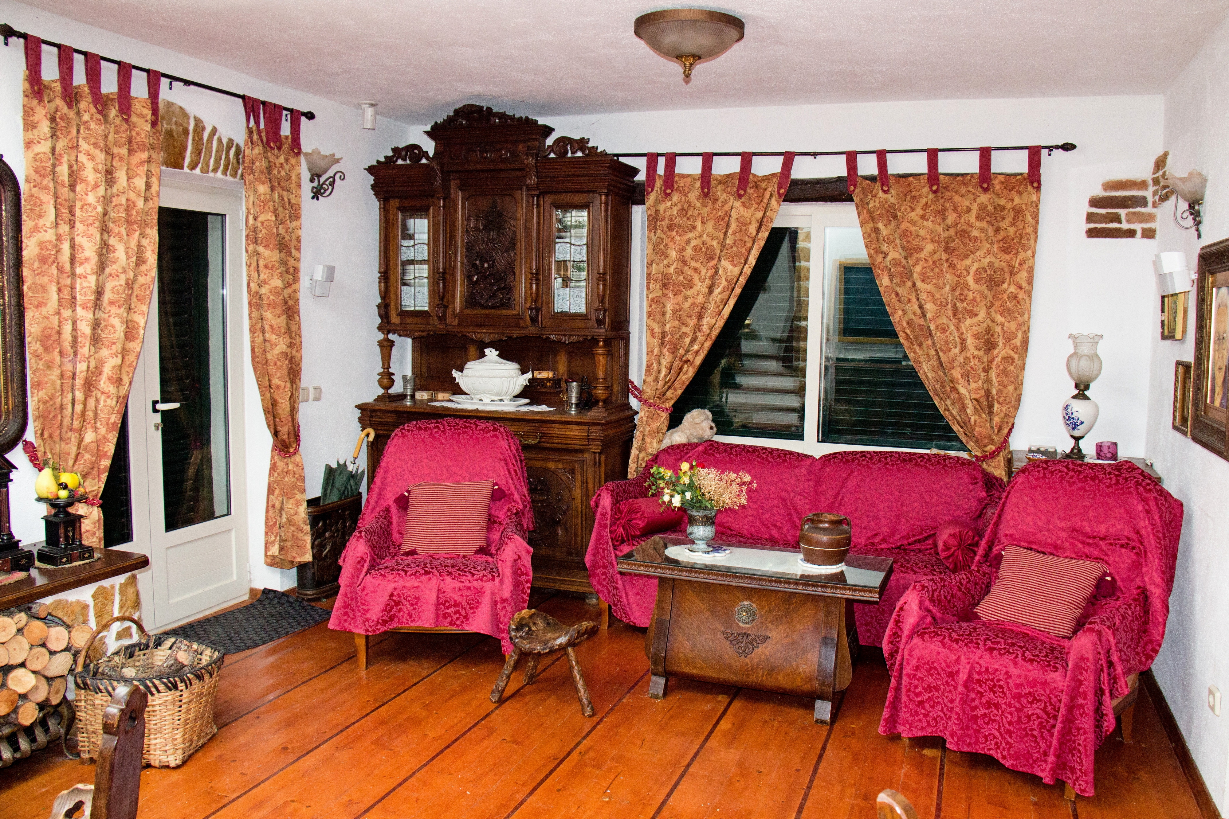 Comfortable and spacious house with terrace Bajići, Zagora (K-11328)